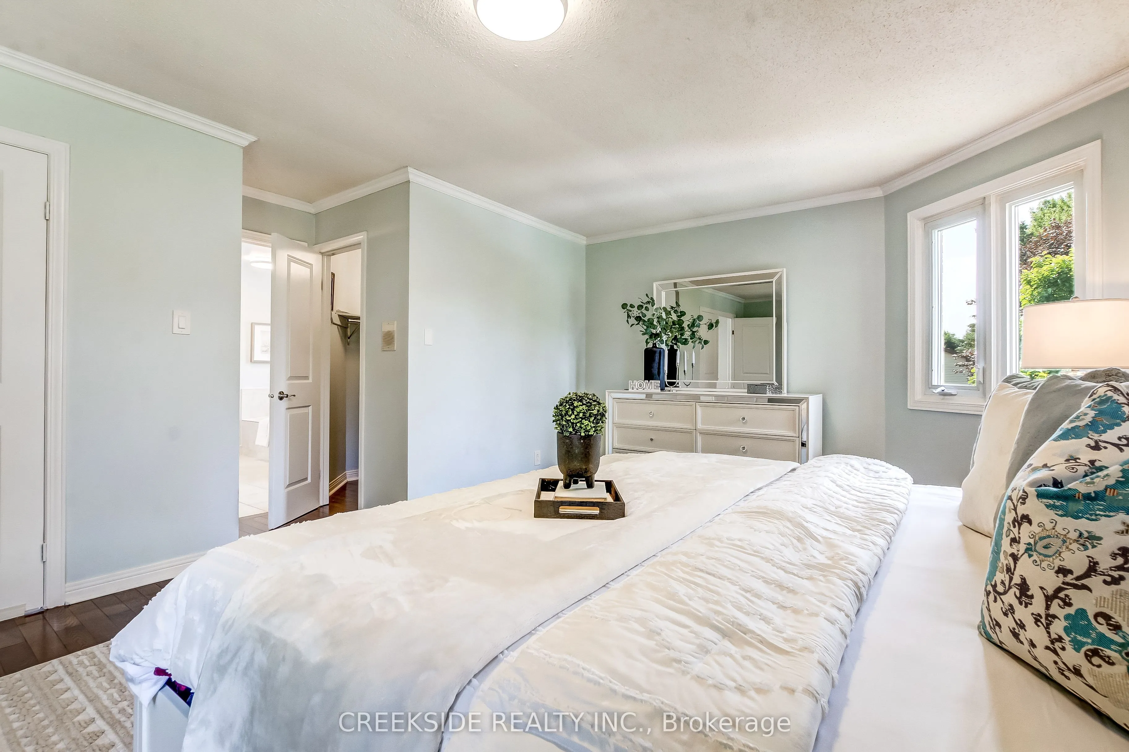 1637 Hastings Drive