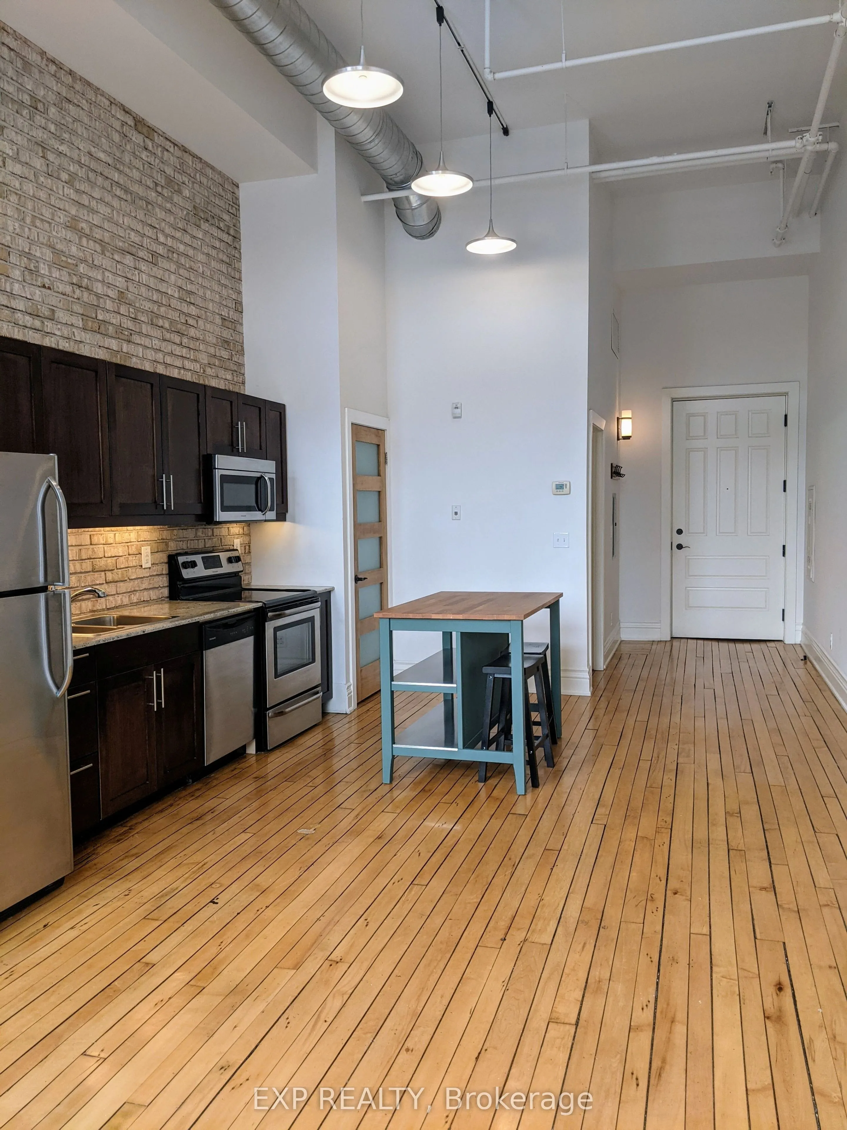 200 Stinson Street, #204