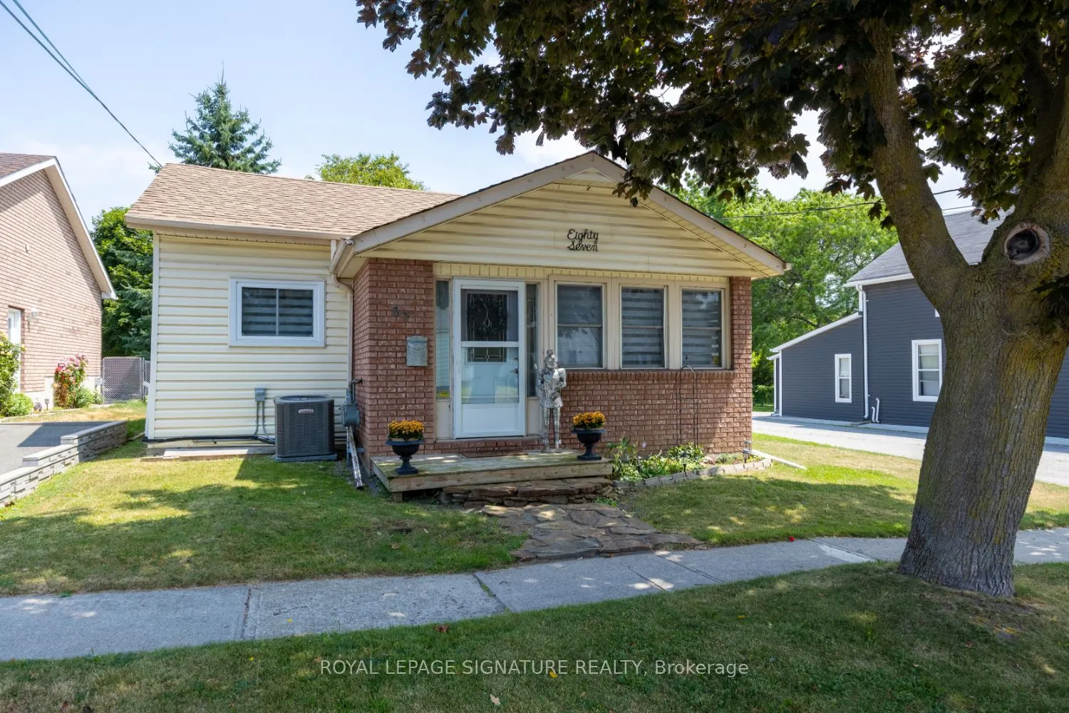 87 Hope Street S