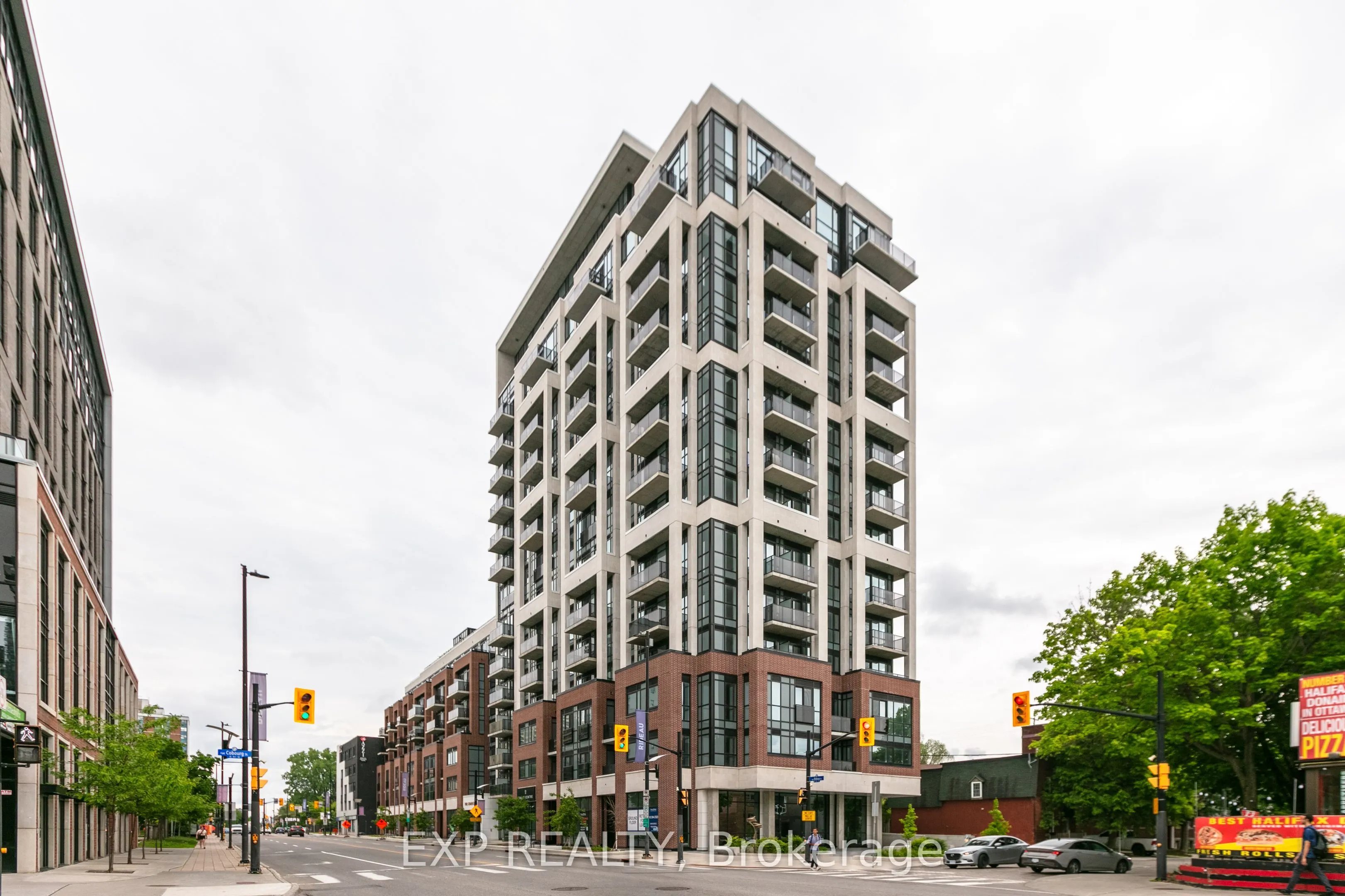 560 Rideau Street, #421