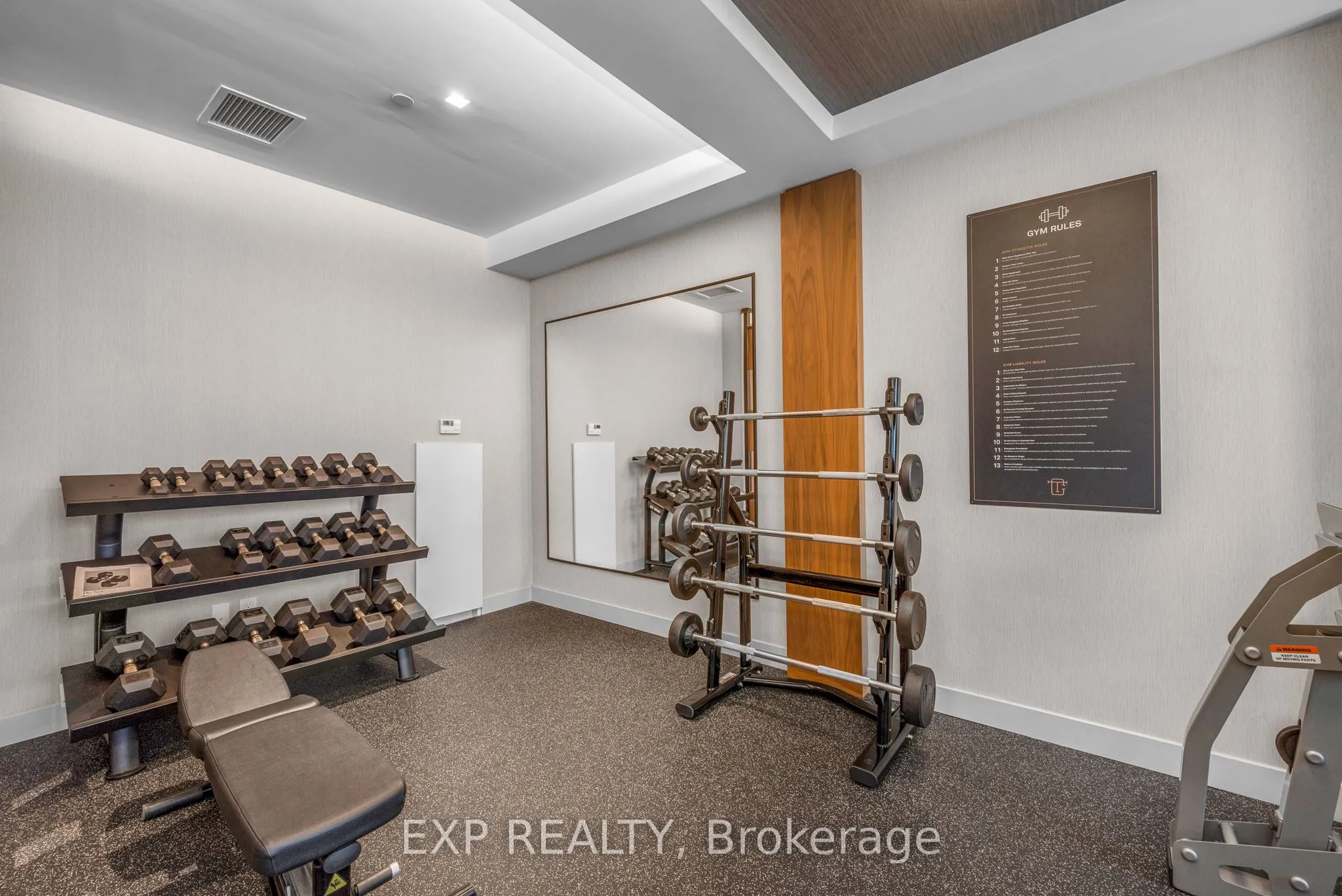 560 Rideau Street, #421