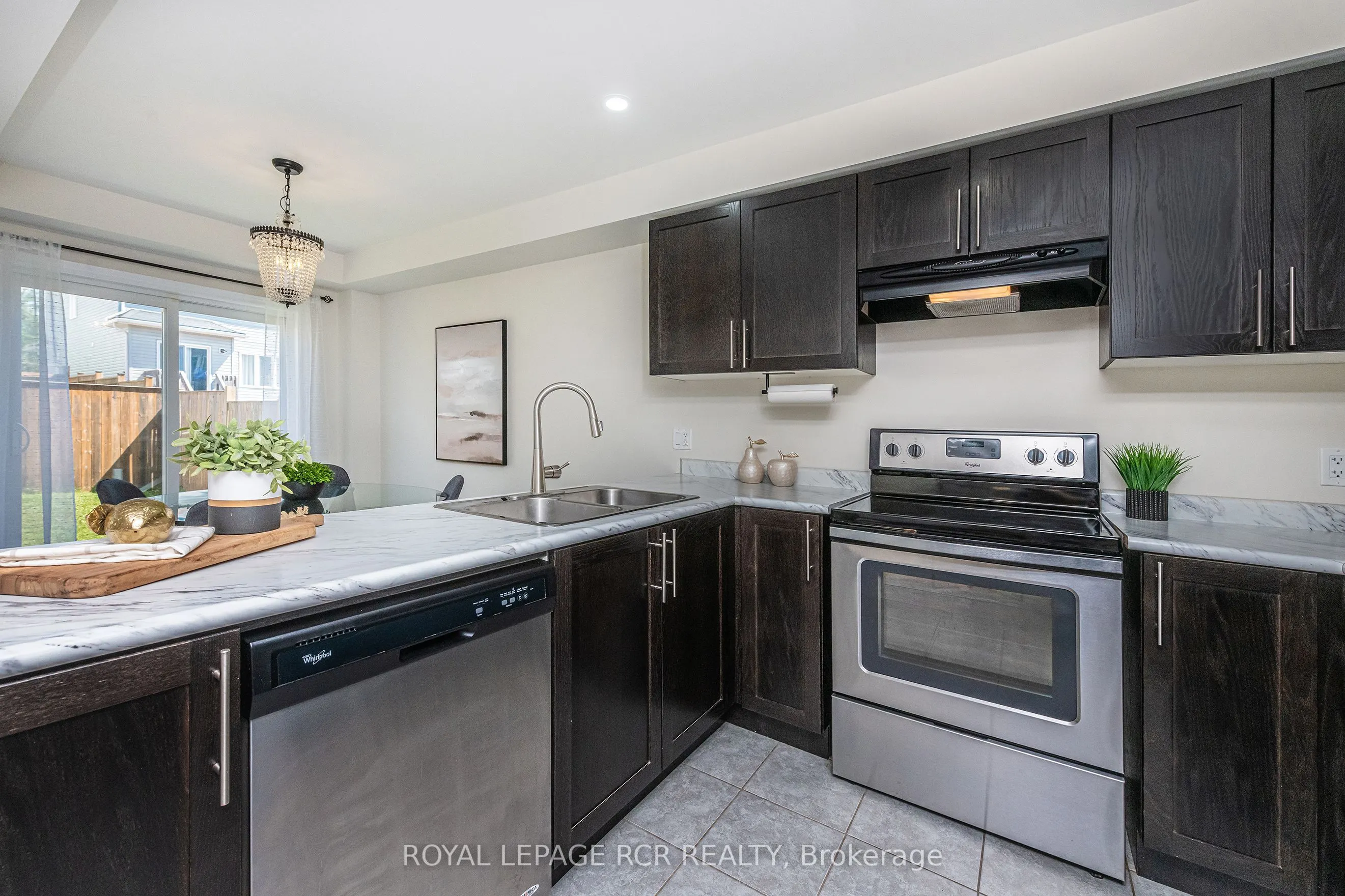 770 Cook Crescent
