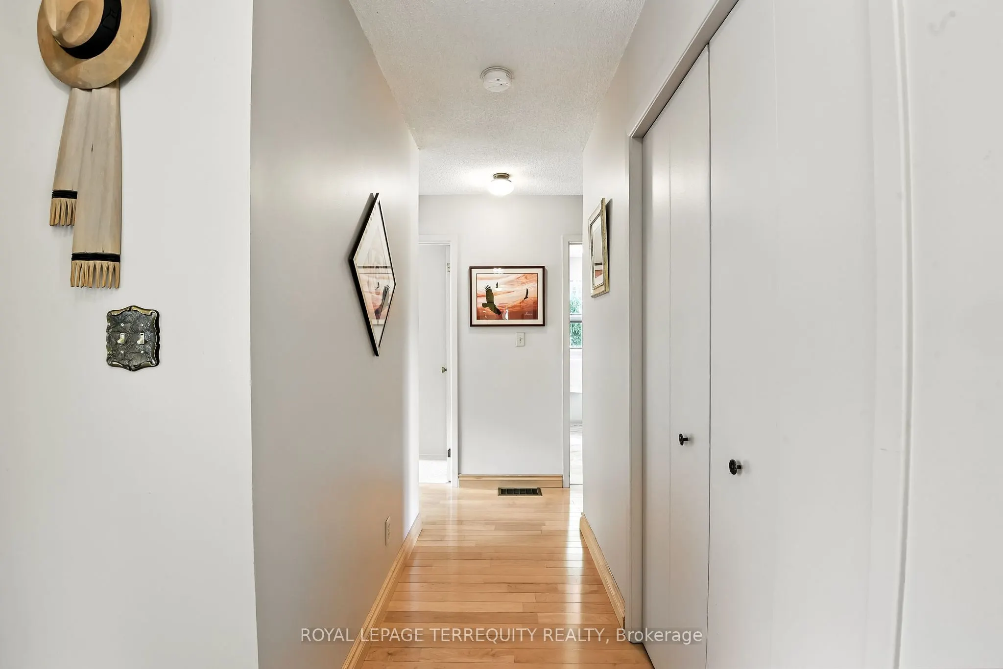 9 Concession Street W