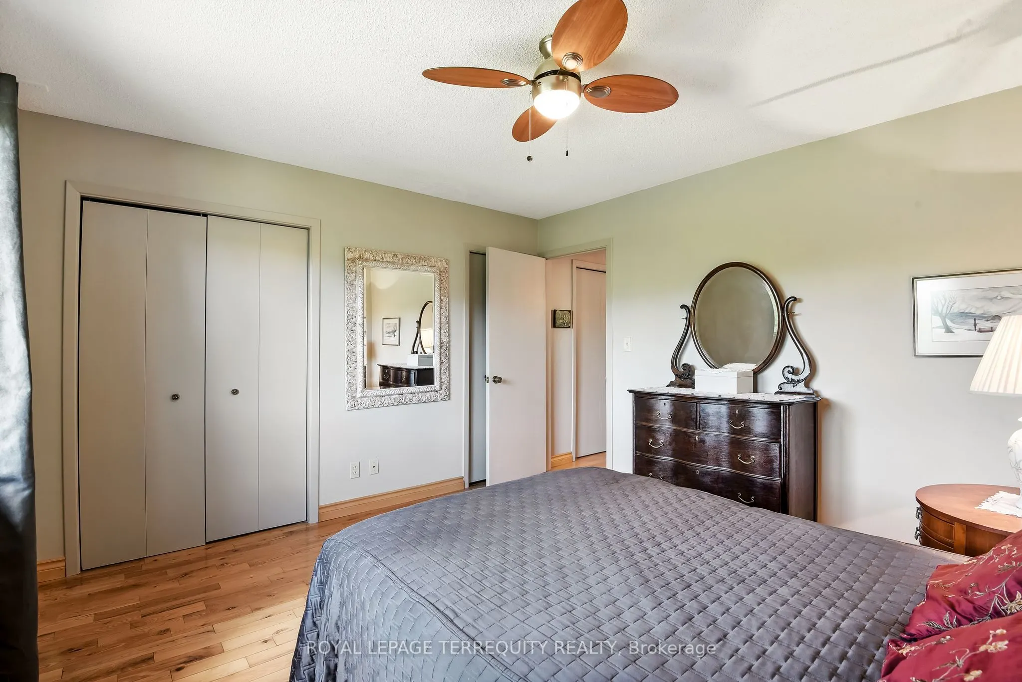 9 Concession Street W