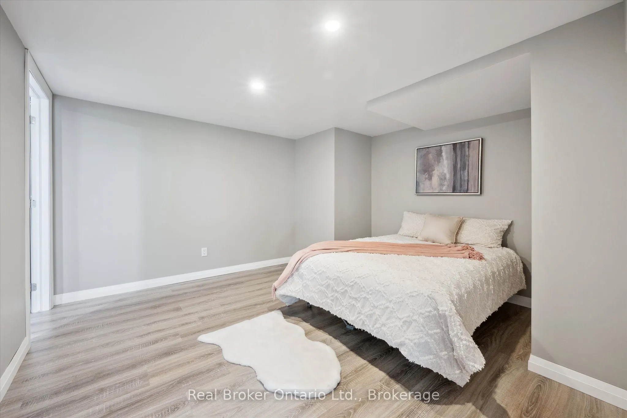 9435 Wellington Road 22