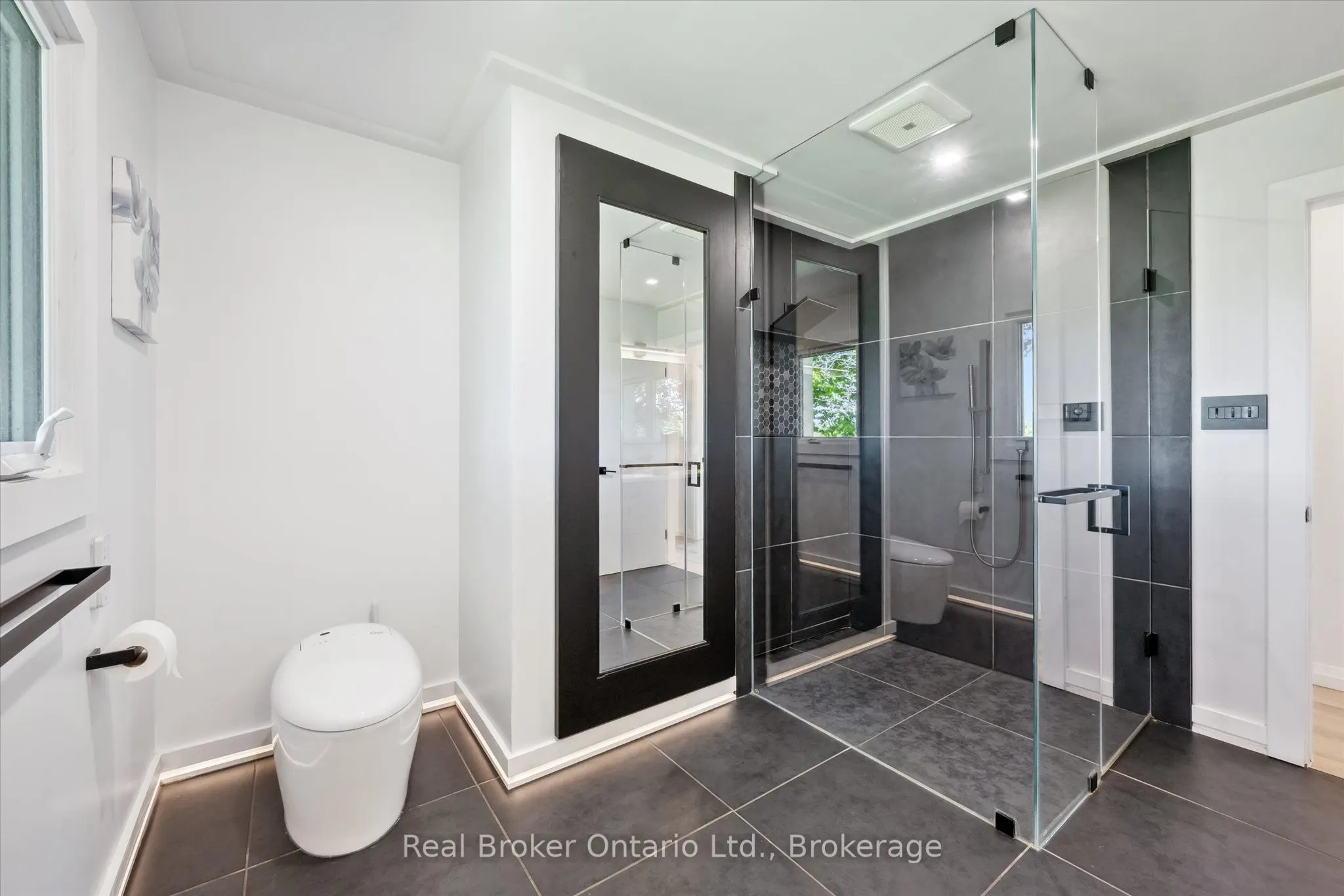 9435 Wellington Road 22