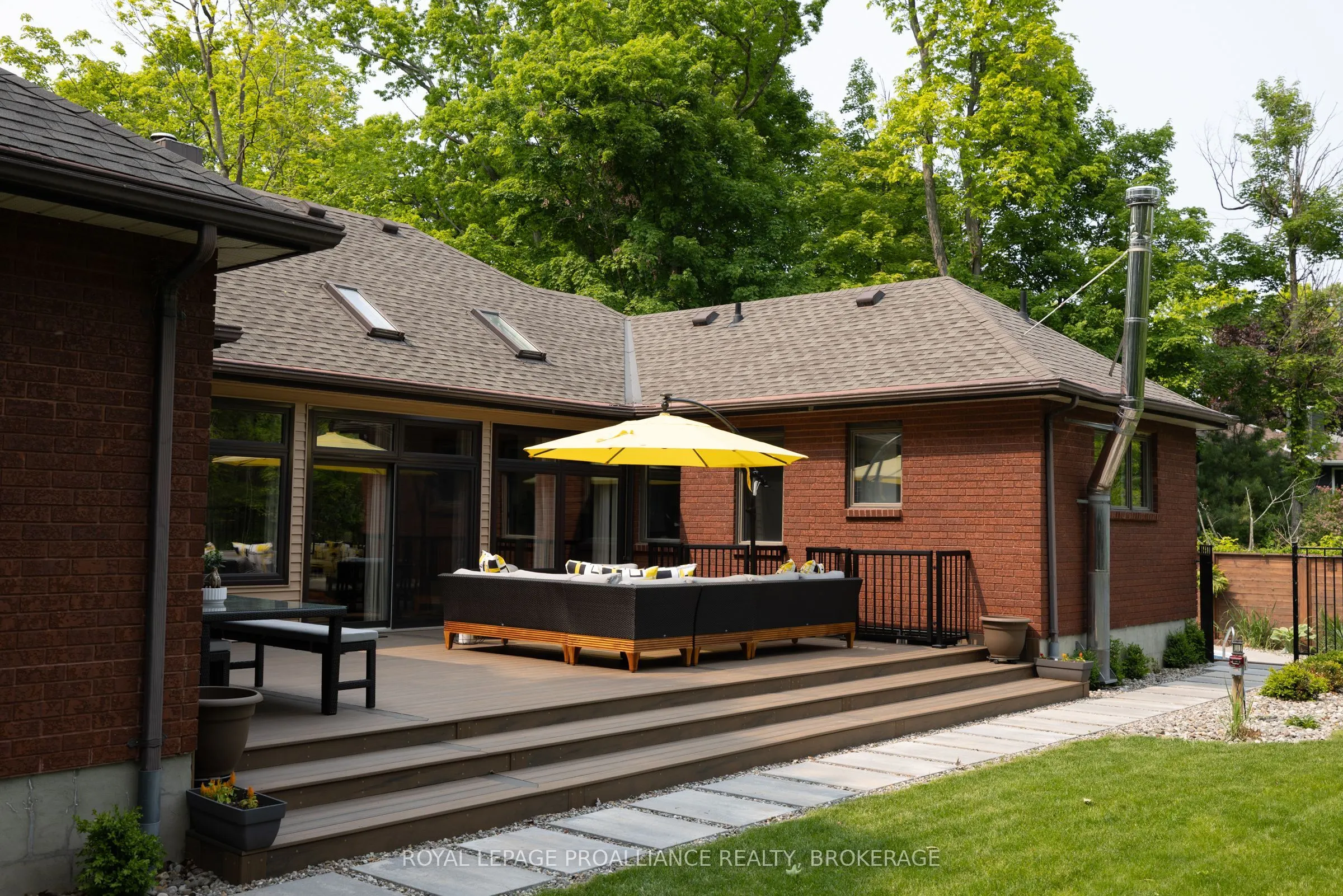 15 Forest Drive