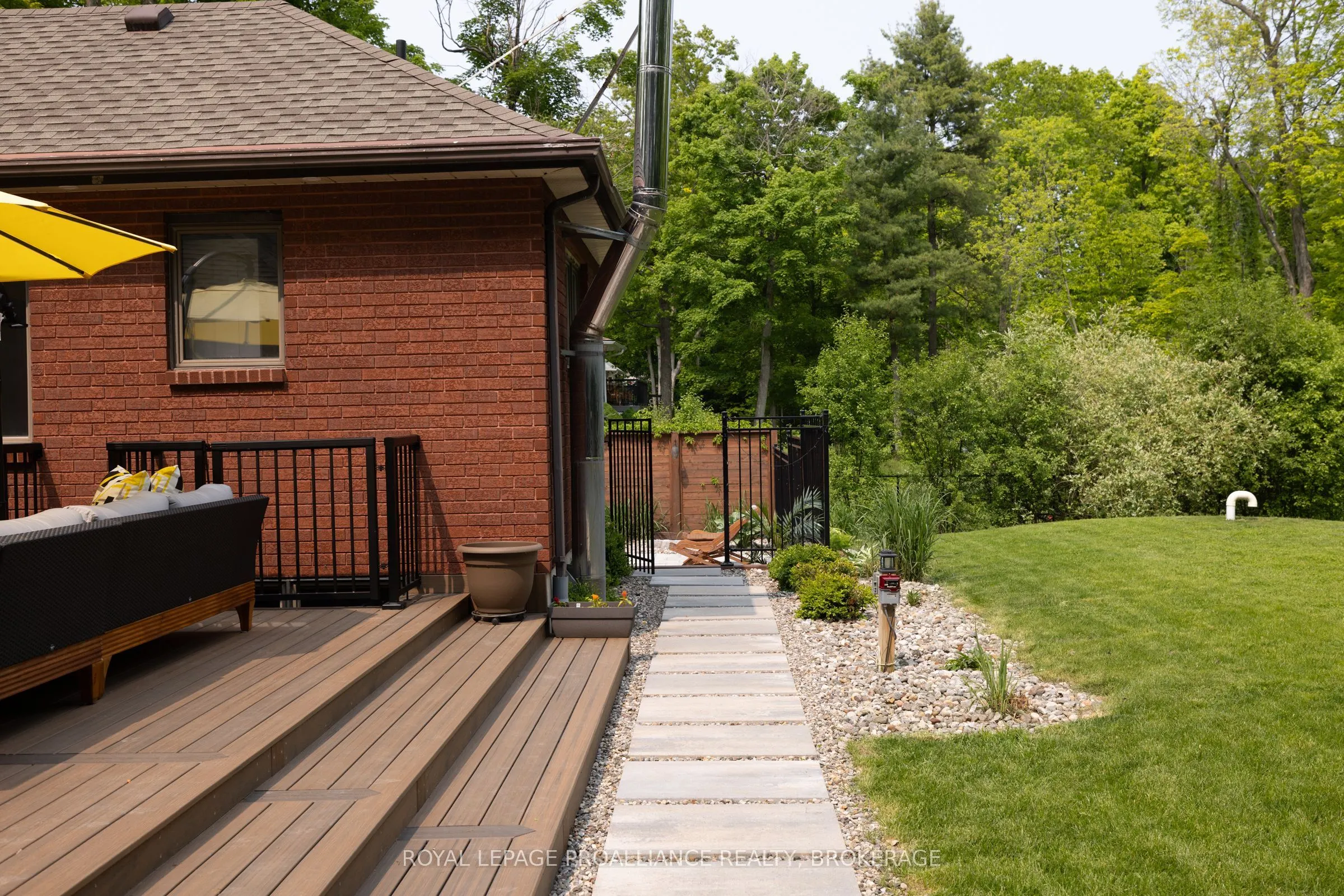15 Forest Drive