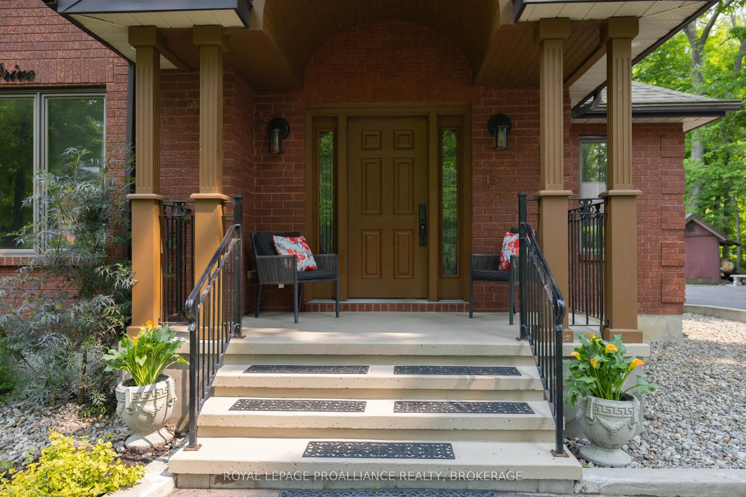 15 Forest Drive