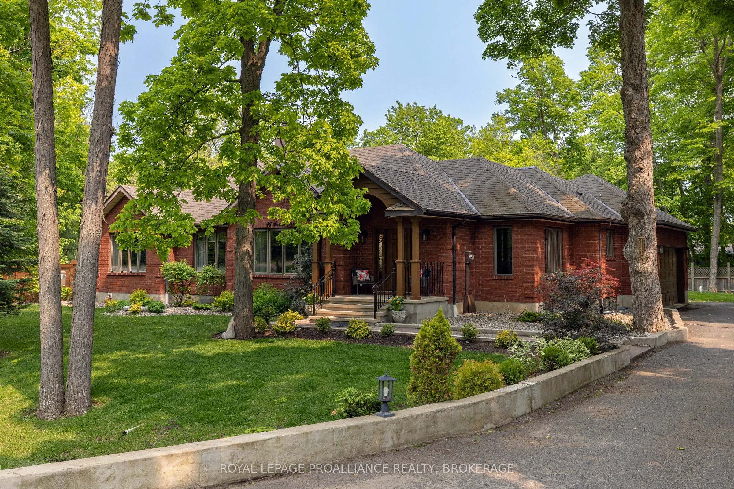 15 Forest Drive