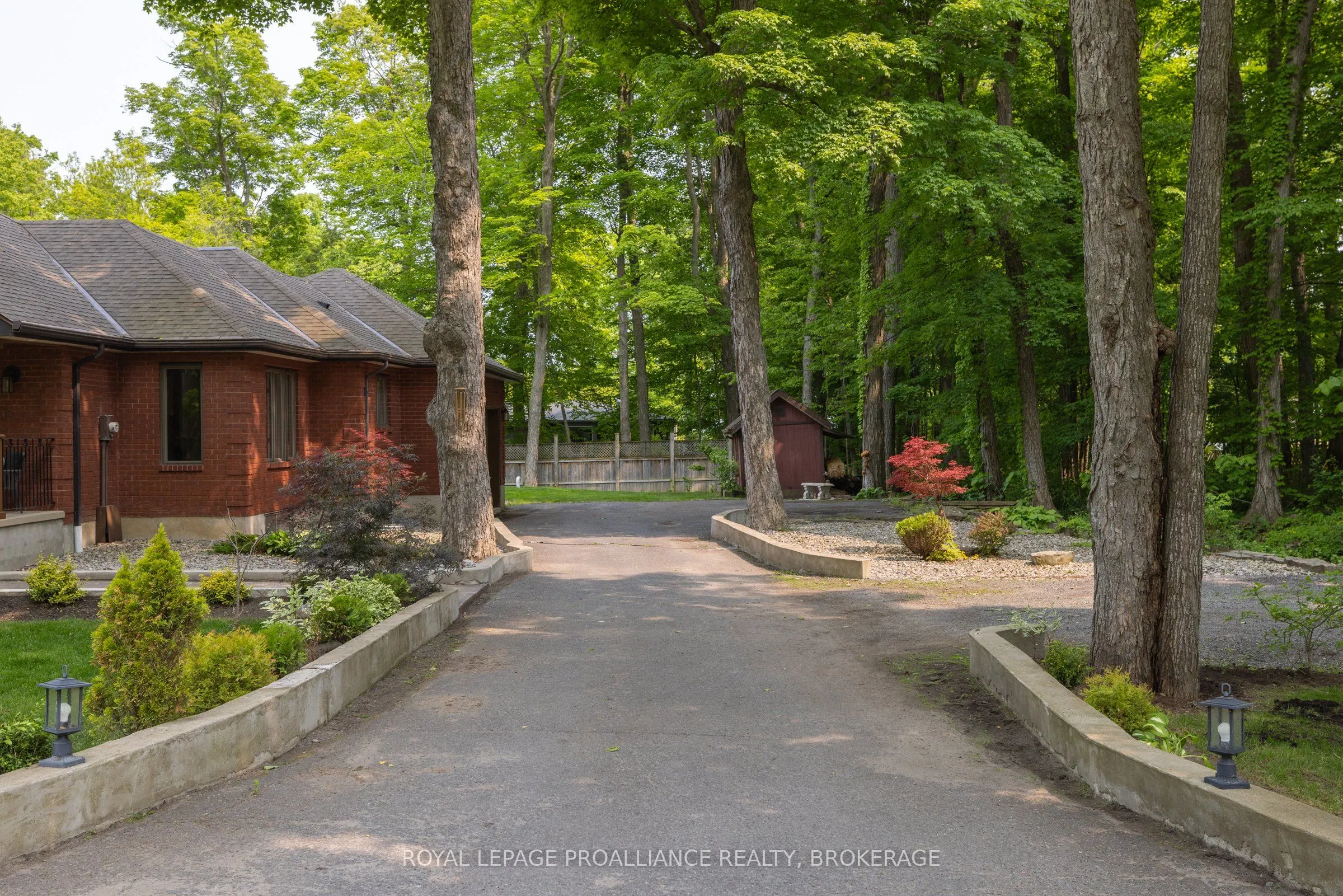15 Forest Drive