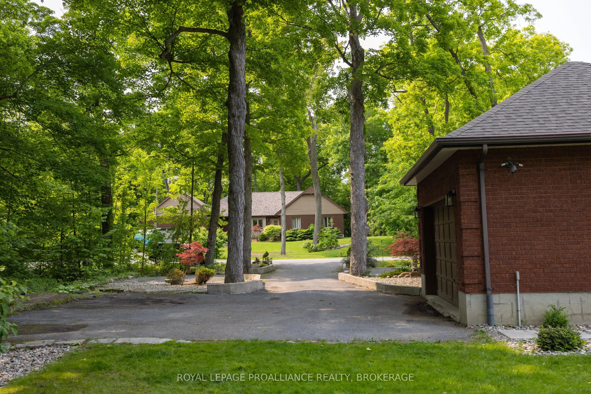 15 Forest Drive