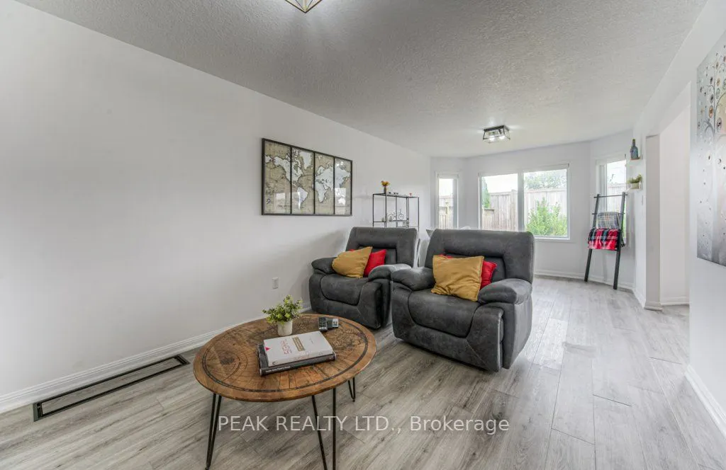 583 Windflower Crescent