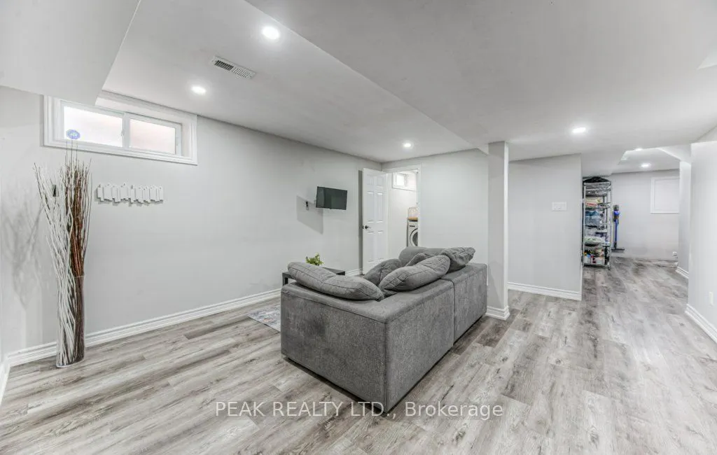 583 Windflower Crescent