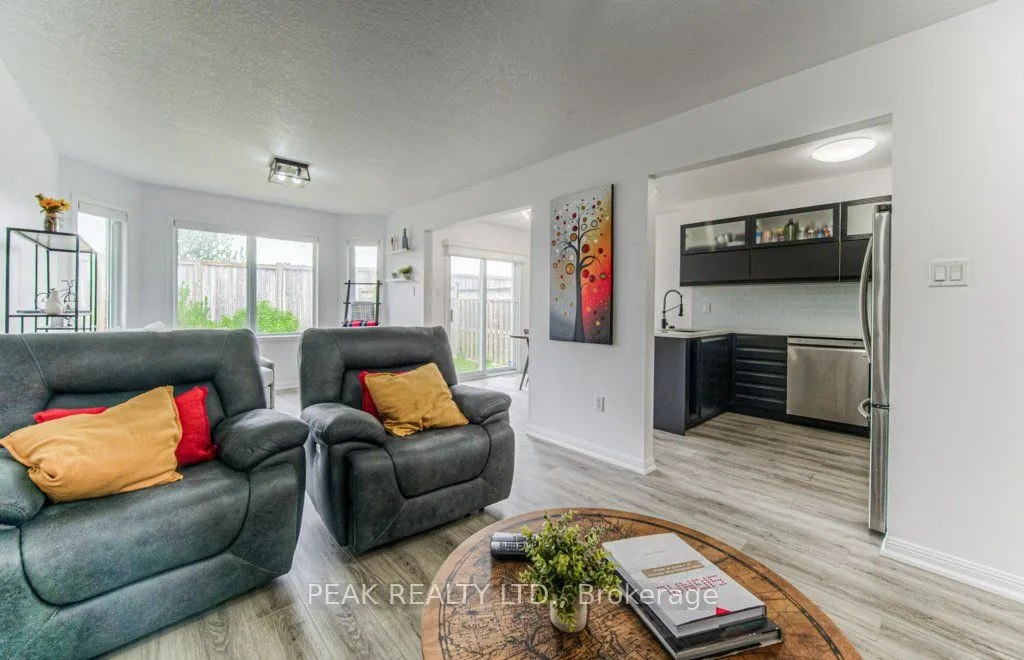 583 Windflower Crescent