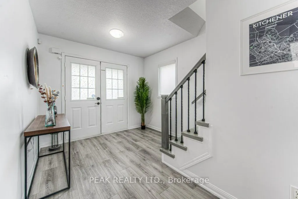 583 Windflower Crescent