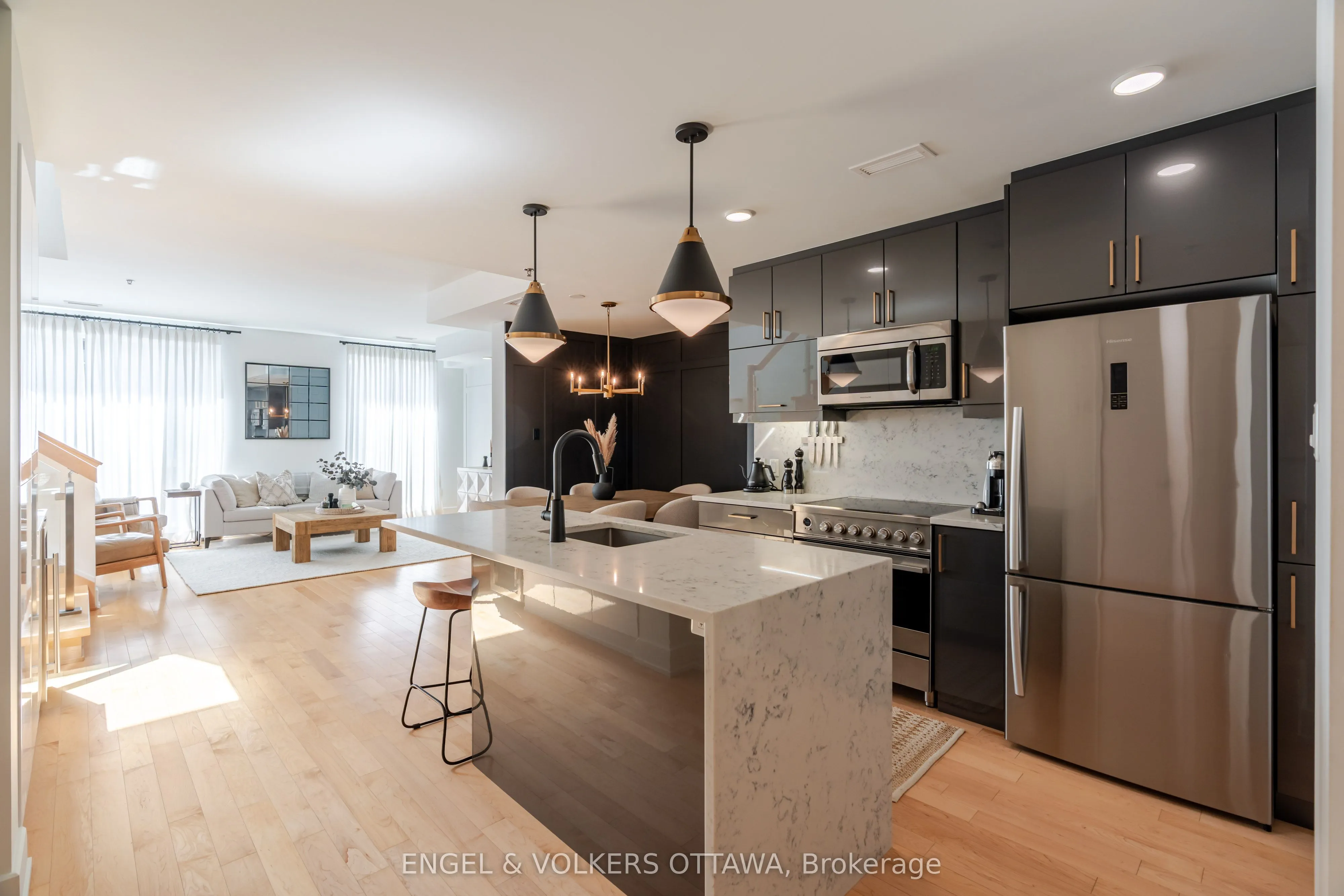 197 lisgar Street #218