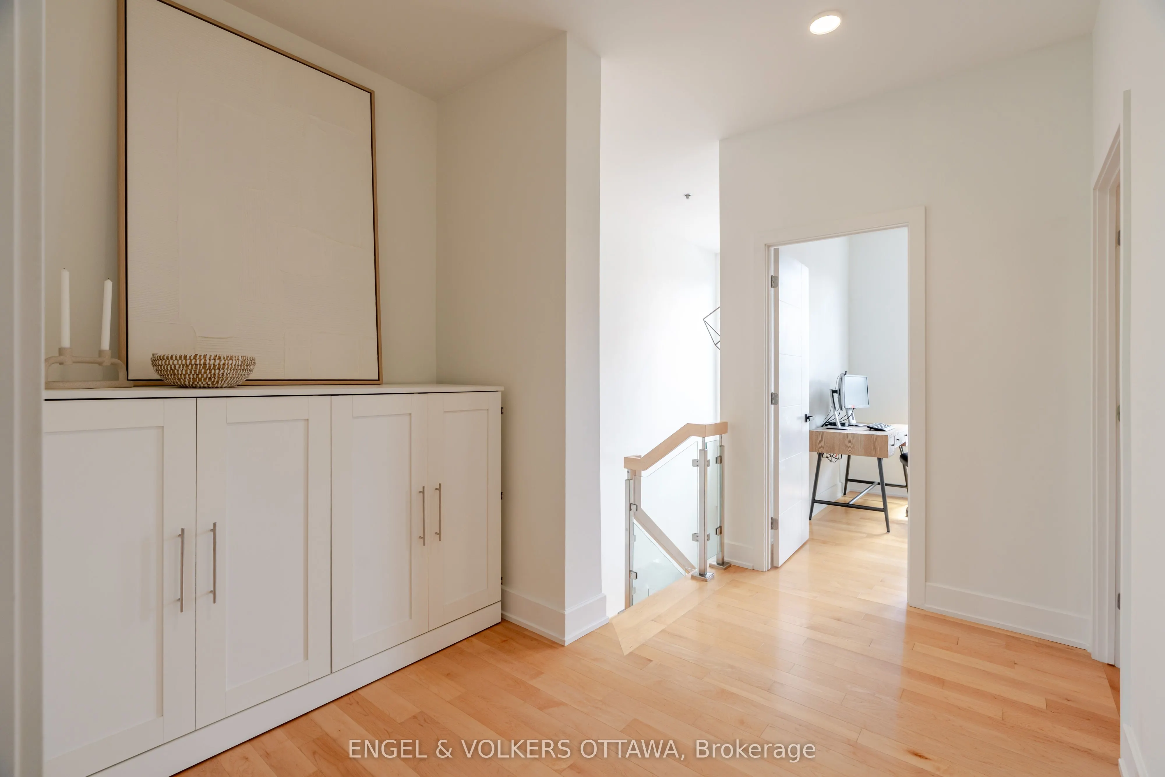 197 lisgar Street #218