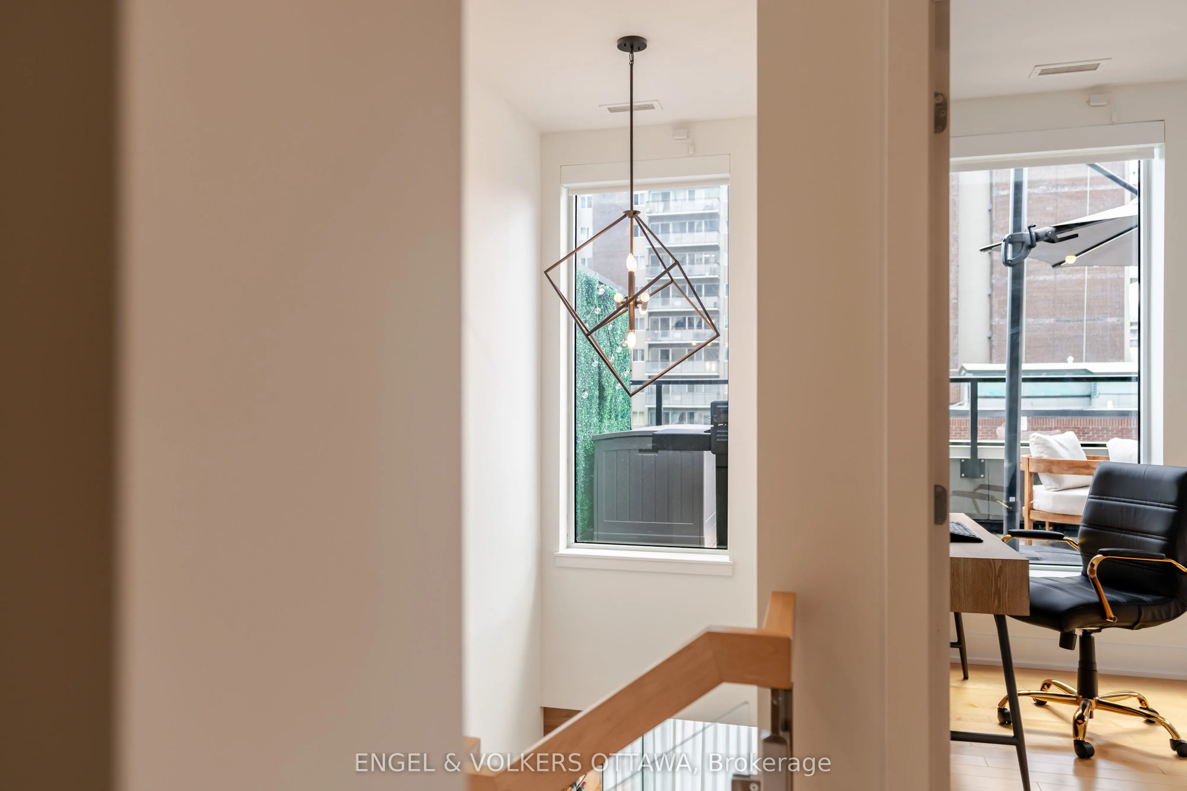 197 lisgar Street #218