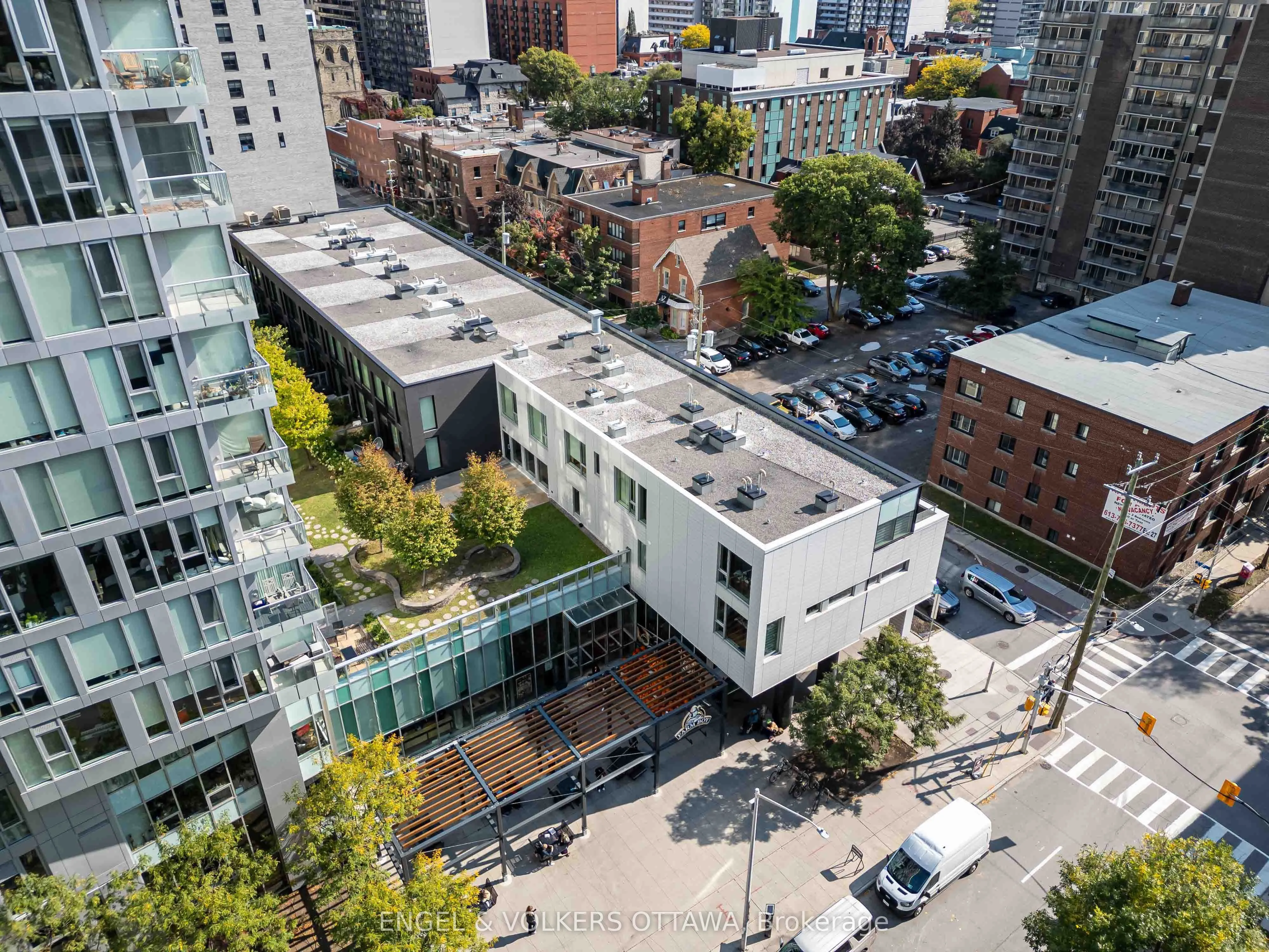 197 lisgar Street #218