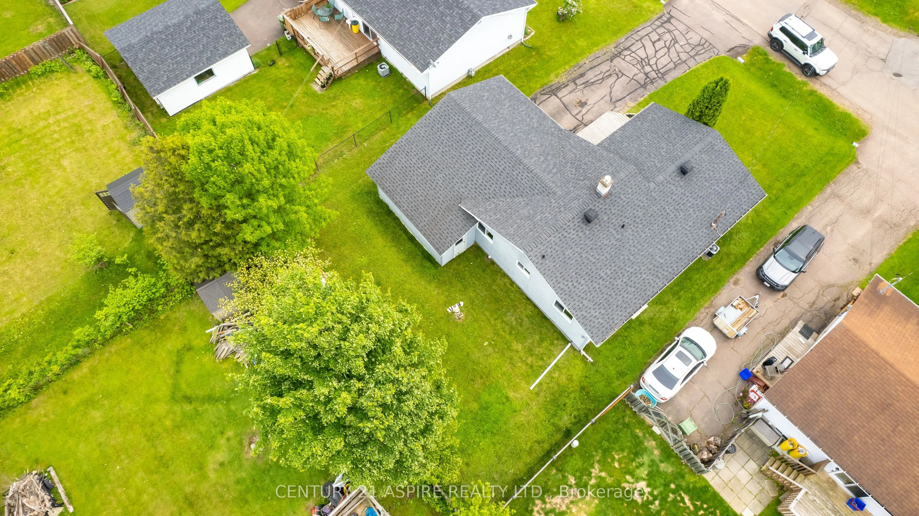 123 Ellis Avenue