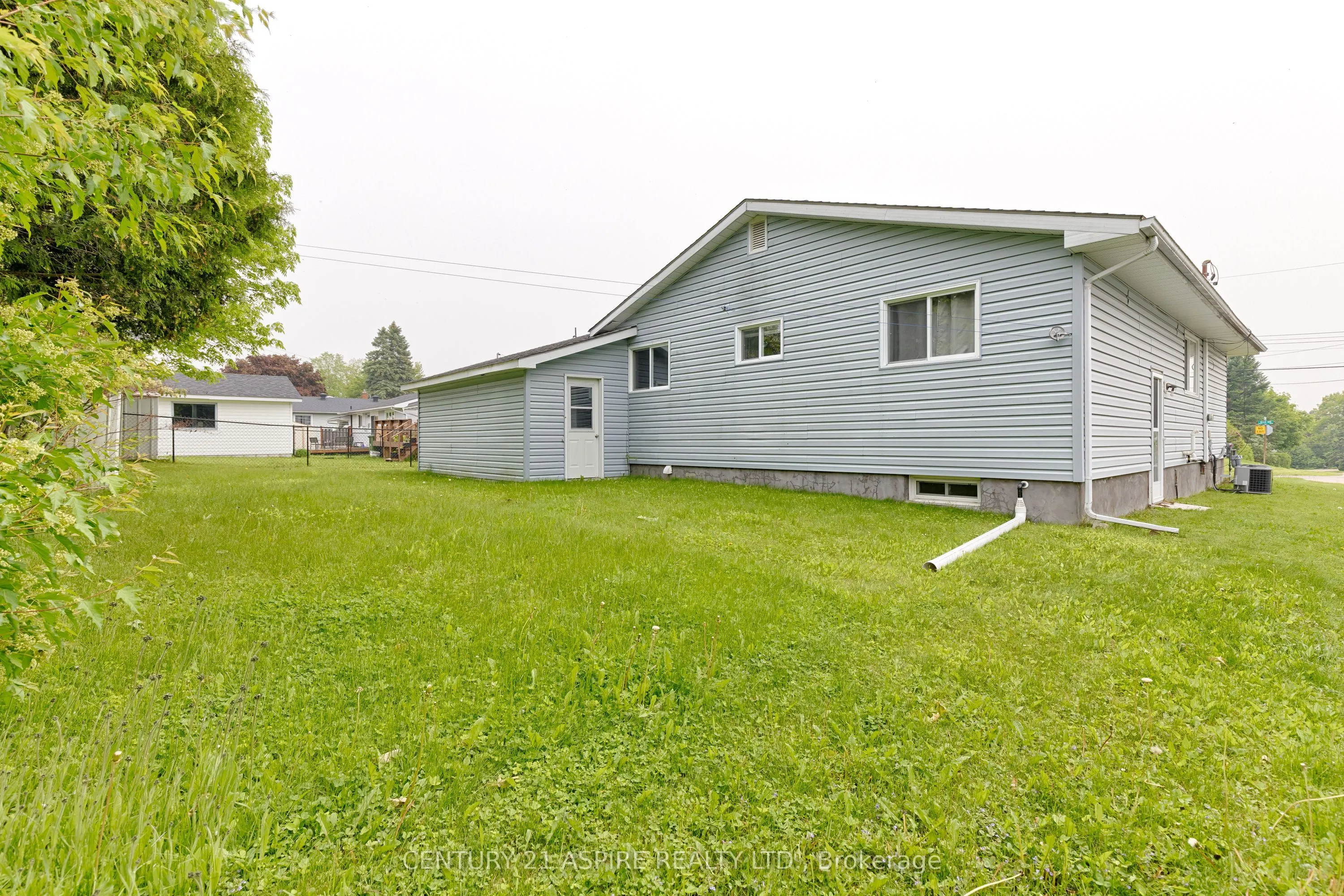 123 Ellis Avenue