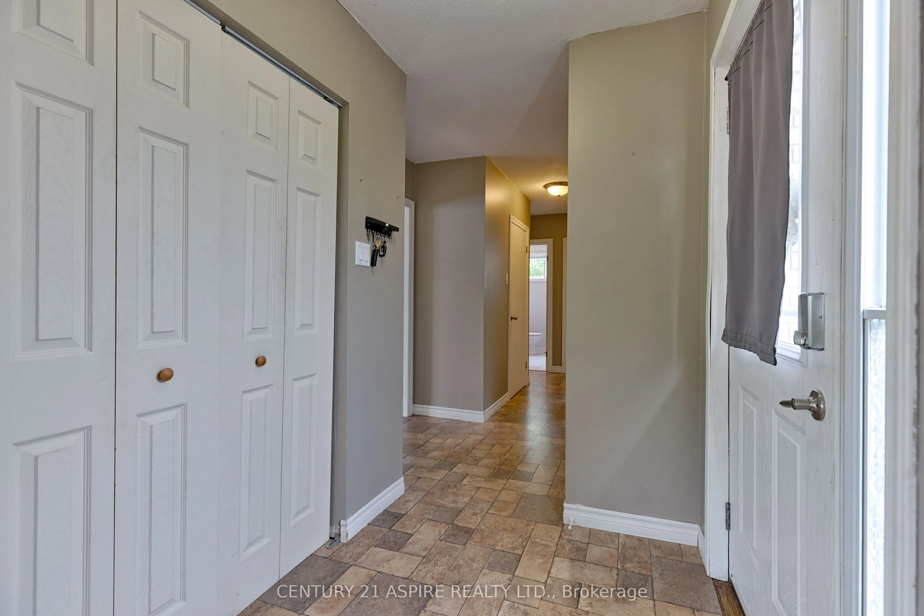 123 Ellis Avenue