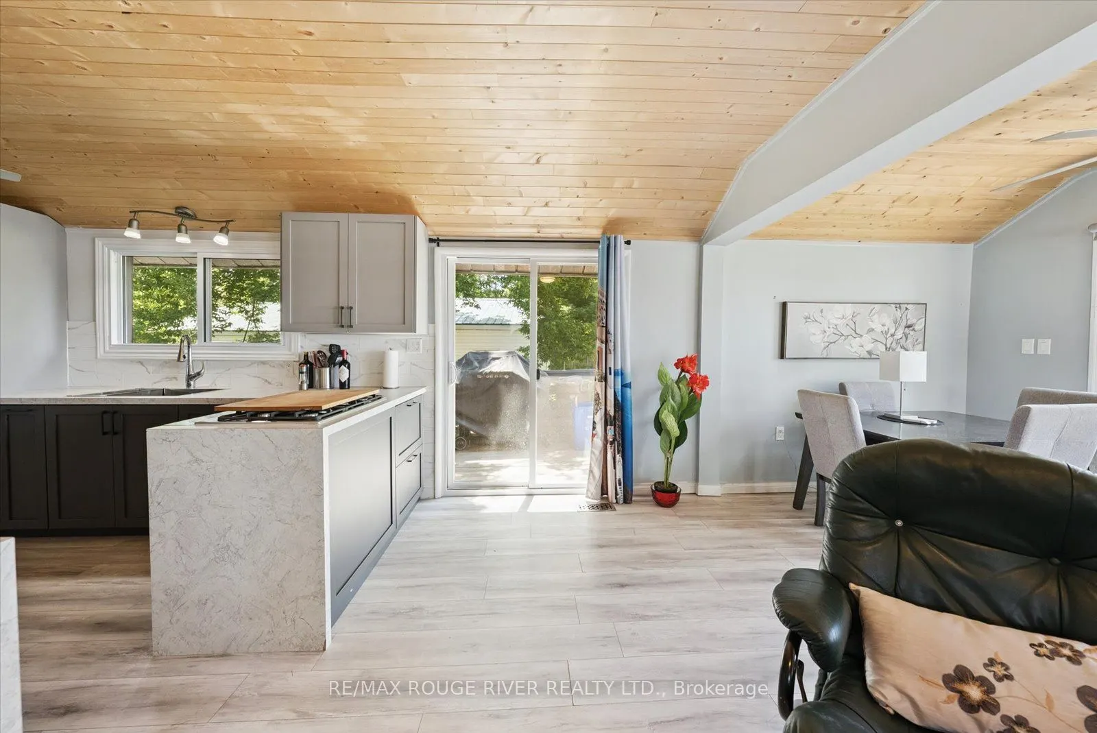 22 Lake Road, #3