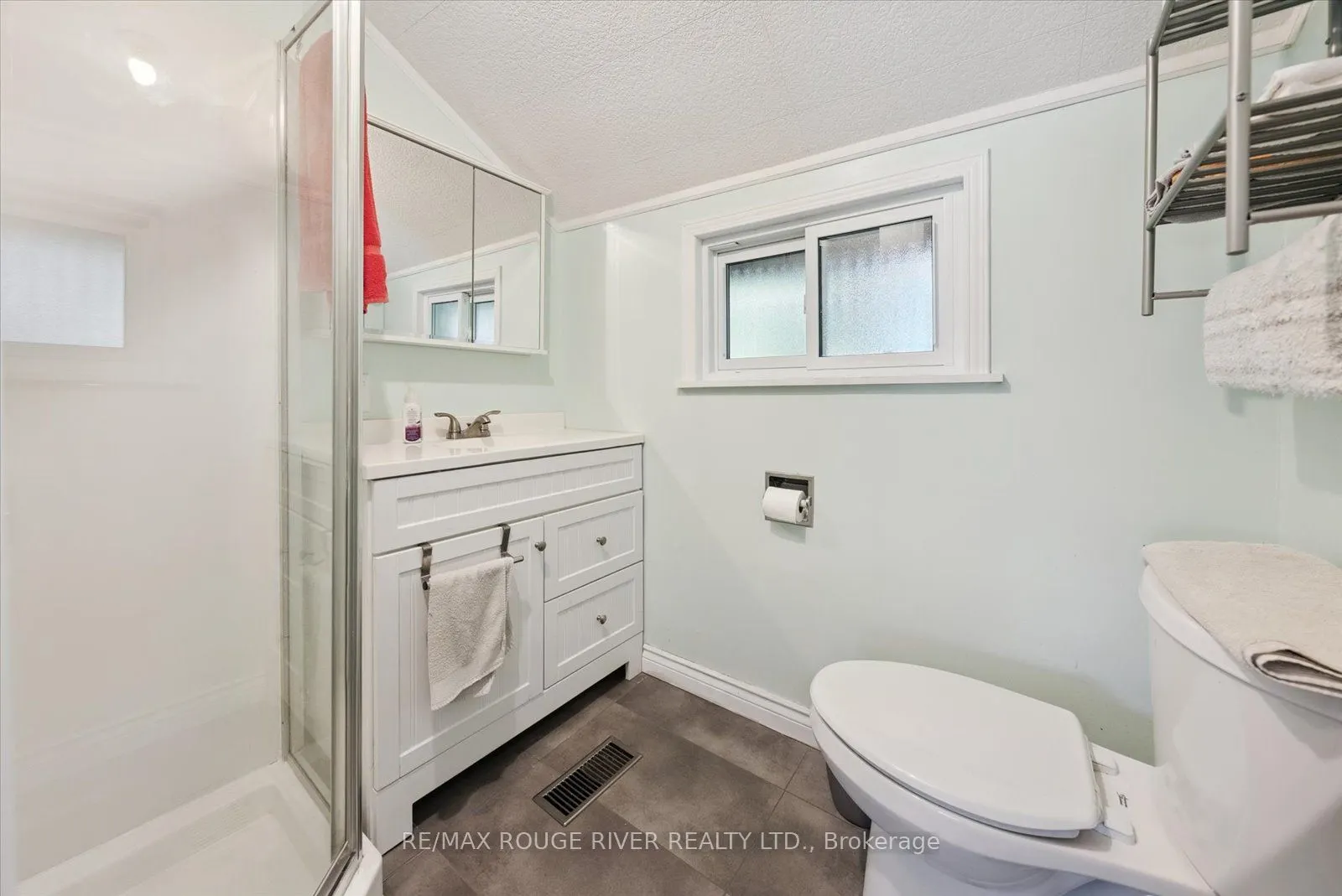 22 Lake Road, #3