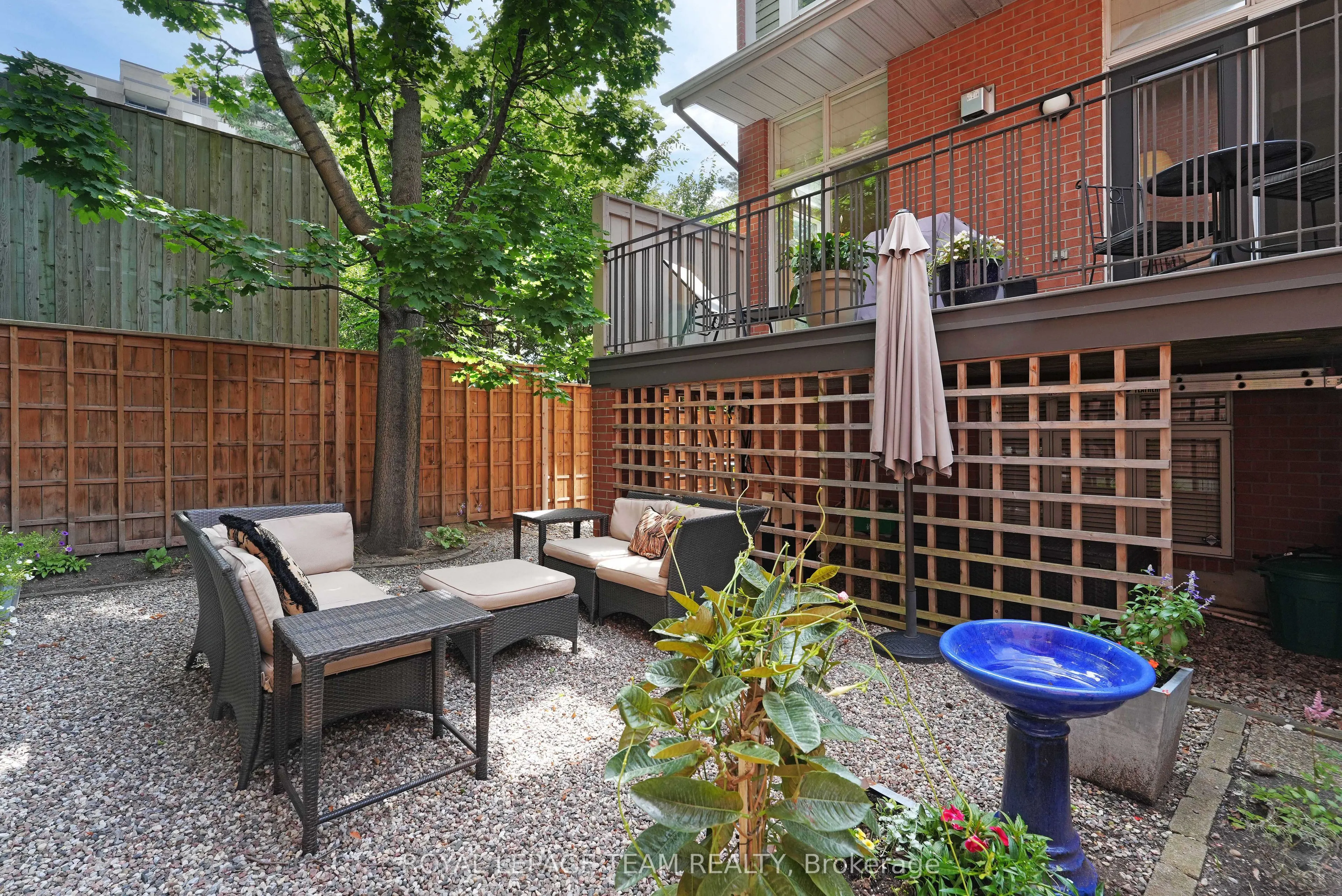 201 CLEARVIEW Avenue
