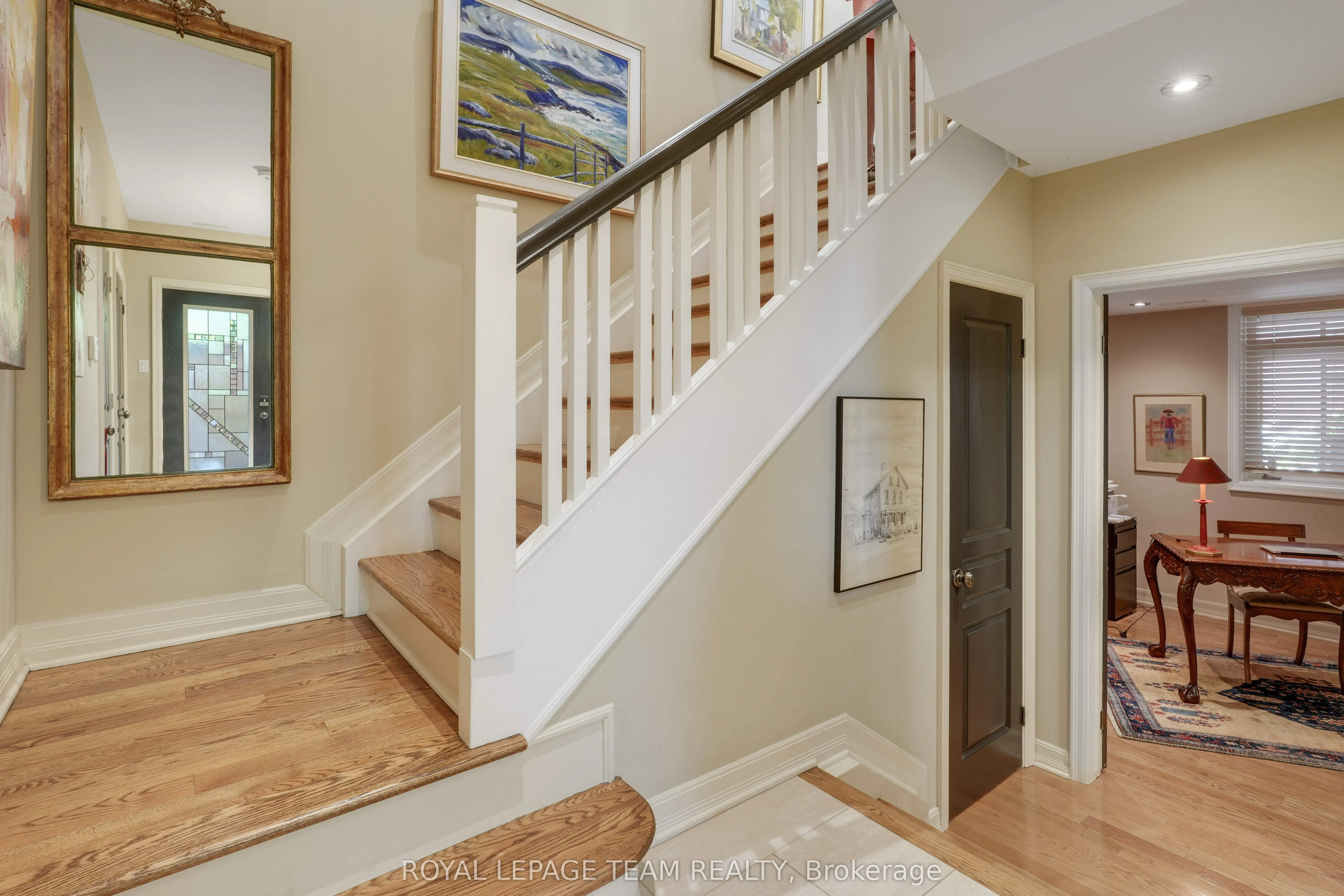 201 CLEARVIEW Avenue