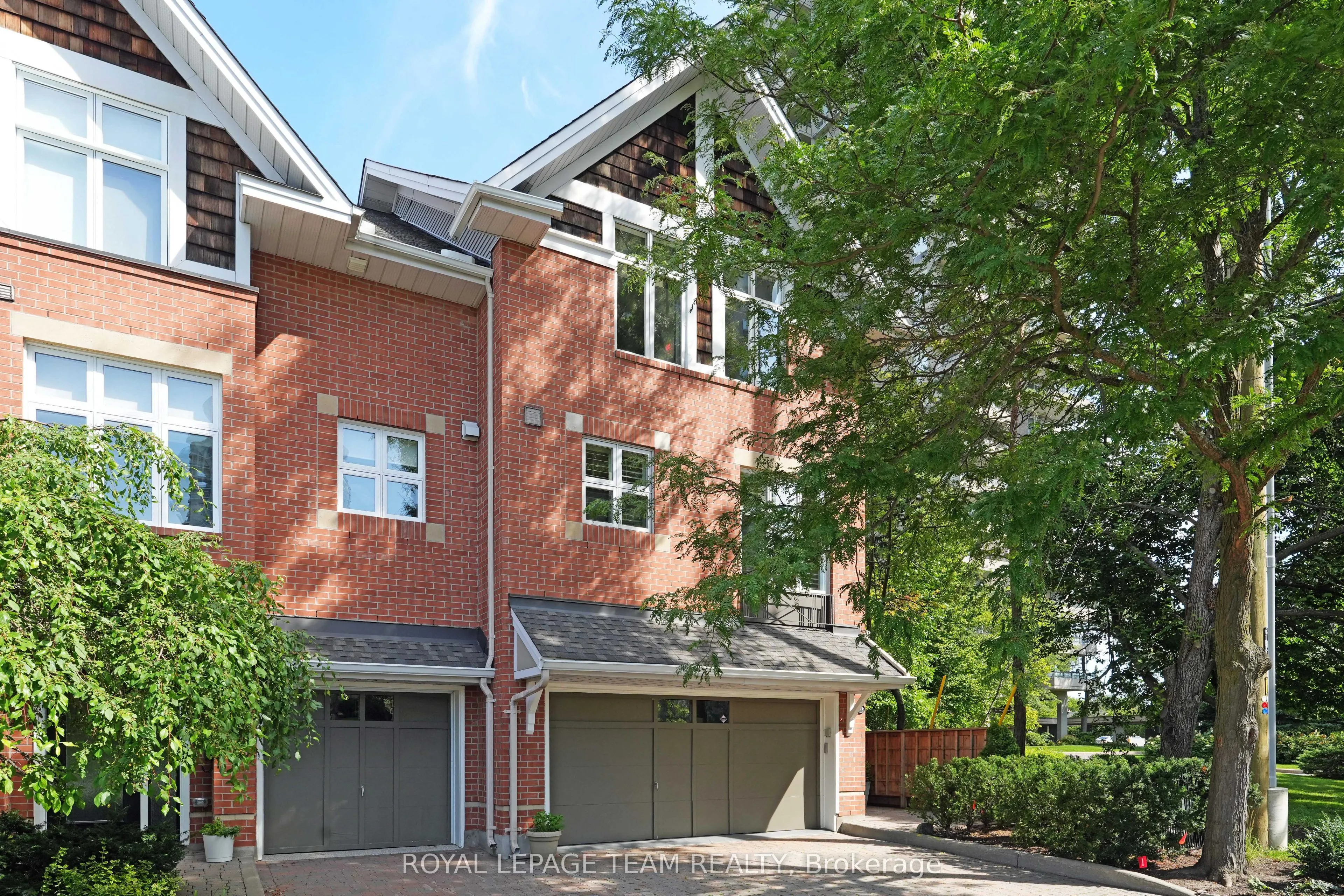 201 CLEARVIEW Avenue