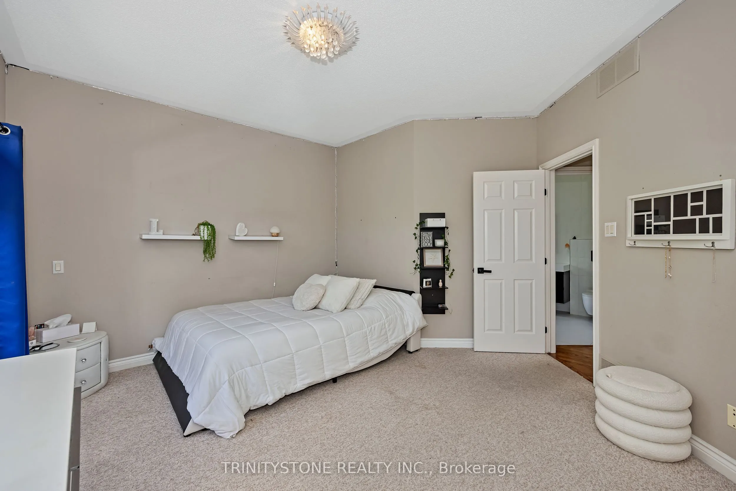 36 Sawgrass Circle
