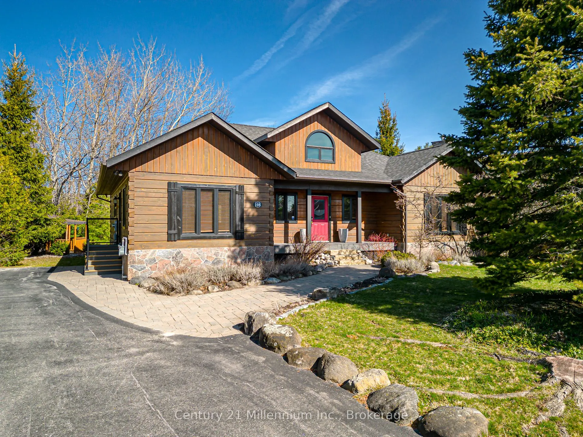 108 Cortina Crescent