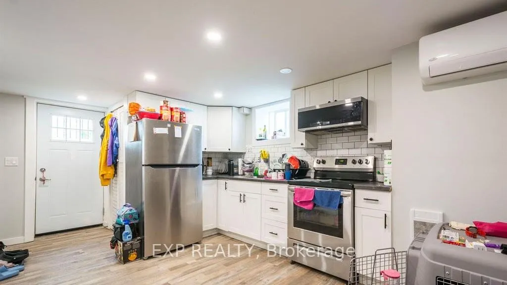 99 Bay Drive, #Unit B