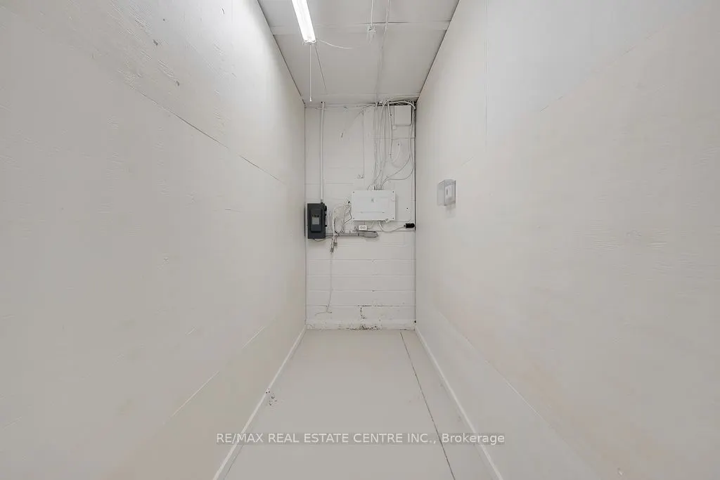 8268 Highway No 20 Highway, #Shop/Storage