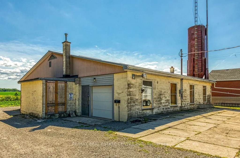 8268 Highway No 20 Highway, #Shop/Storage