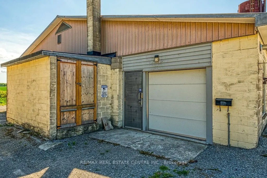 8268 Highway No 20 Highway, #Shop/Storage