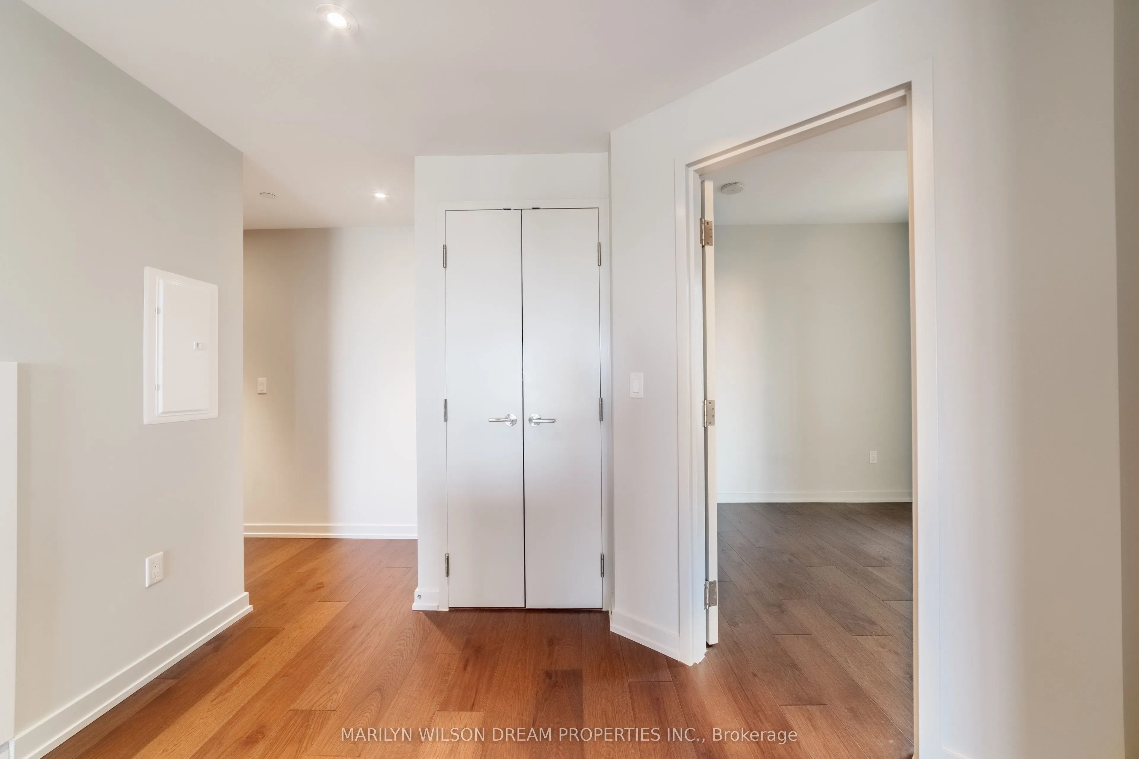 101 Queen Street, #1004