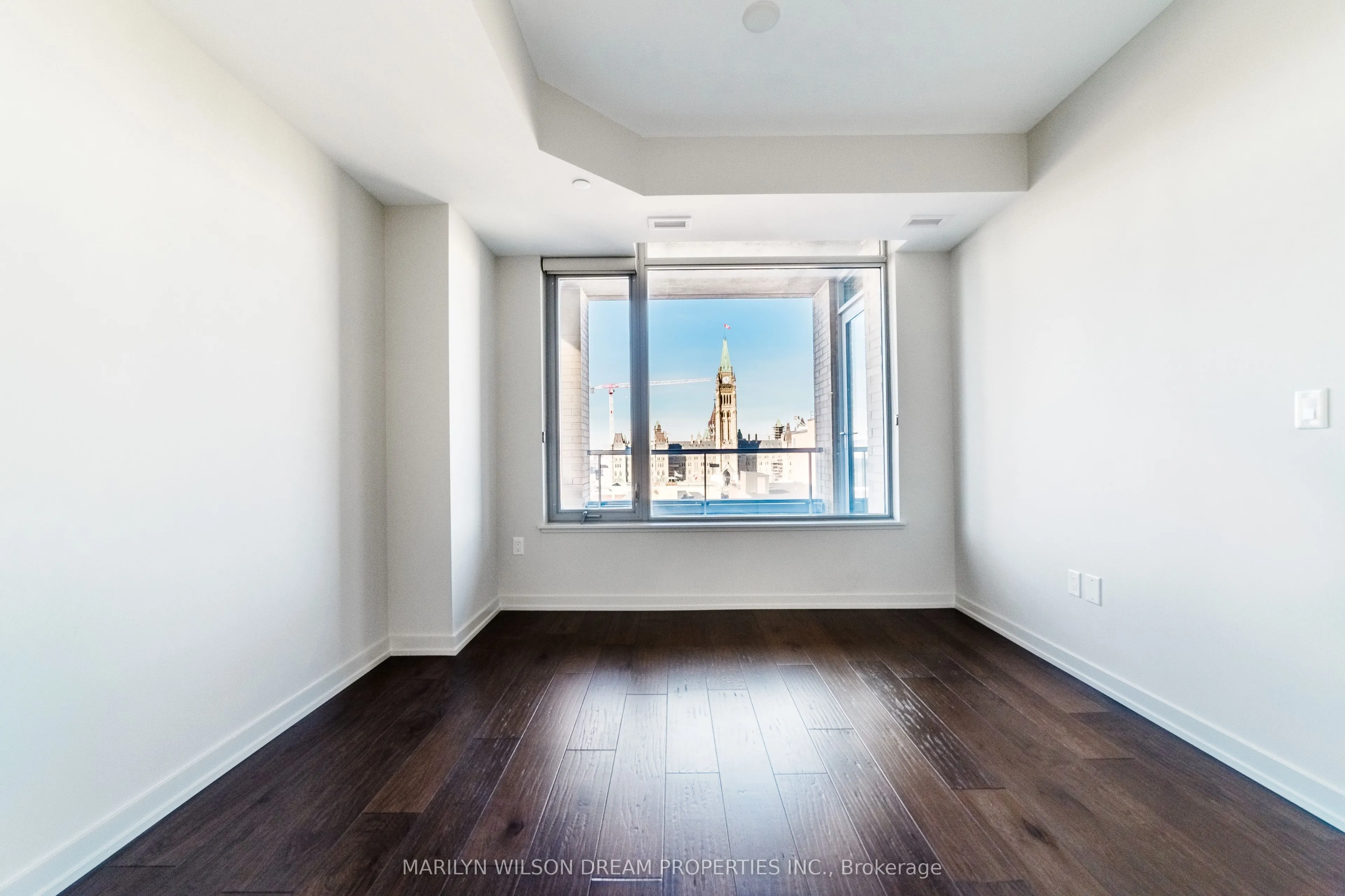 101 Queen Street, #1004
