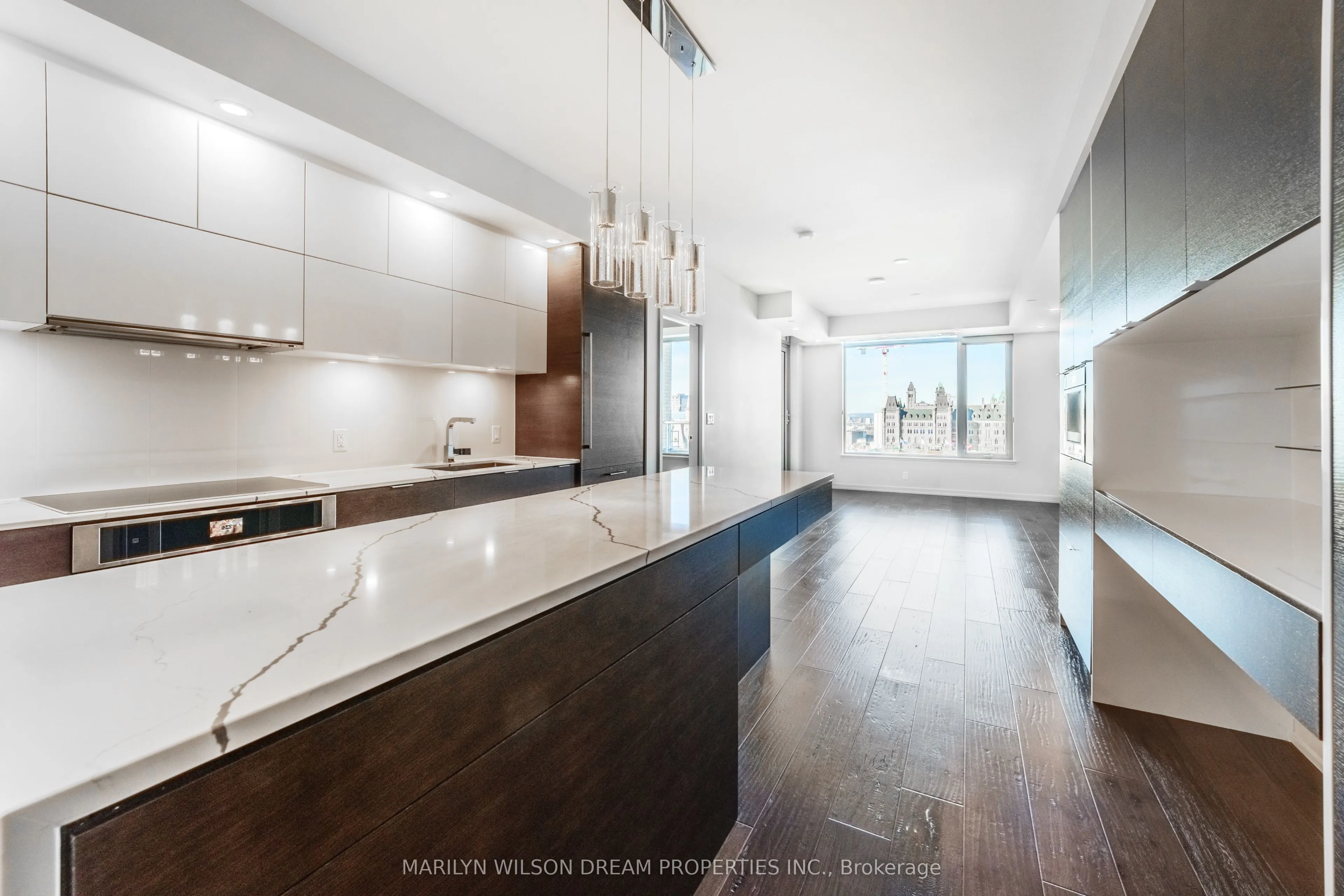 101 Queen Street, #1004