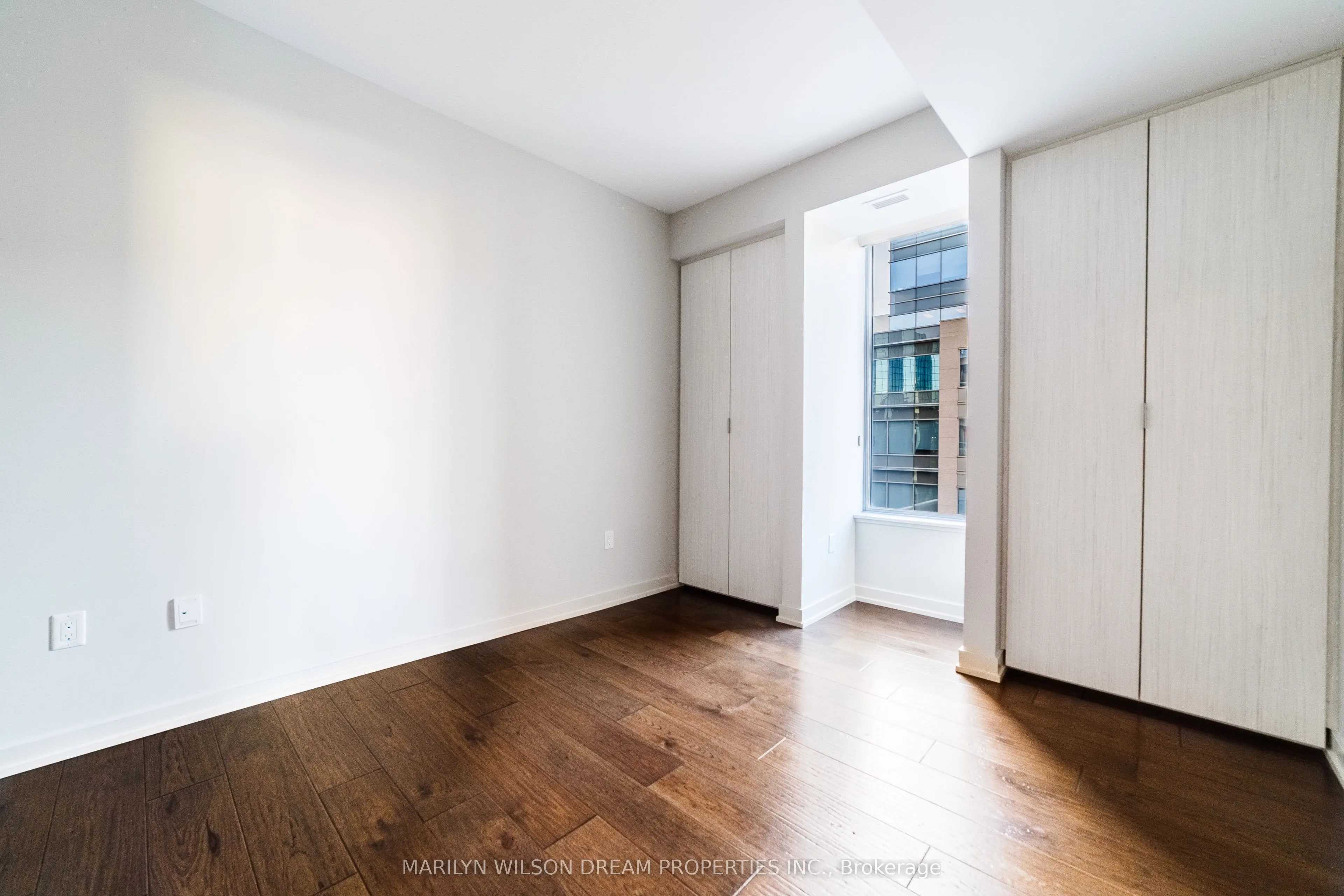 101 Queen Street, #1004