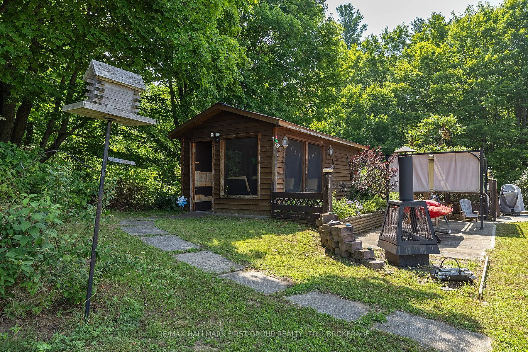1086 Moon Road