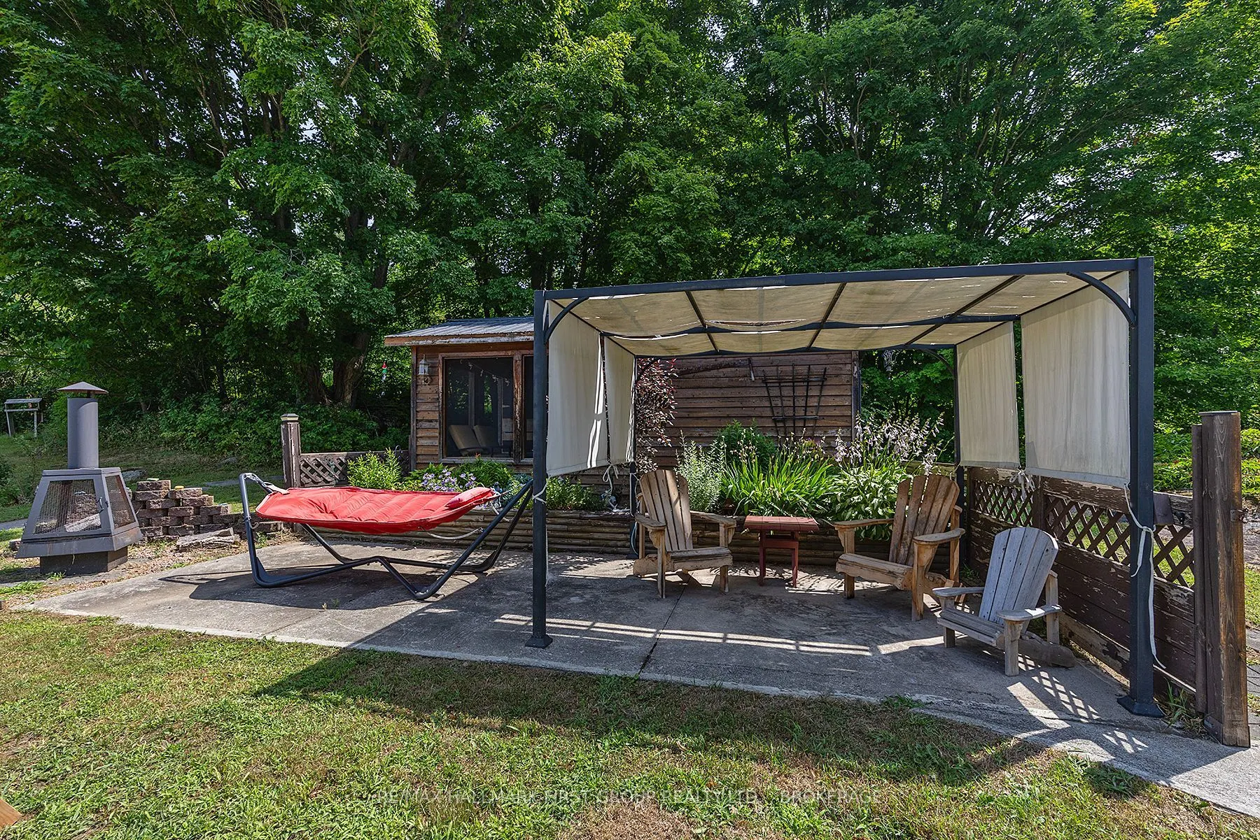1086 Moon Road
