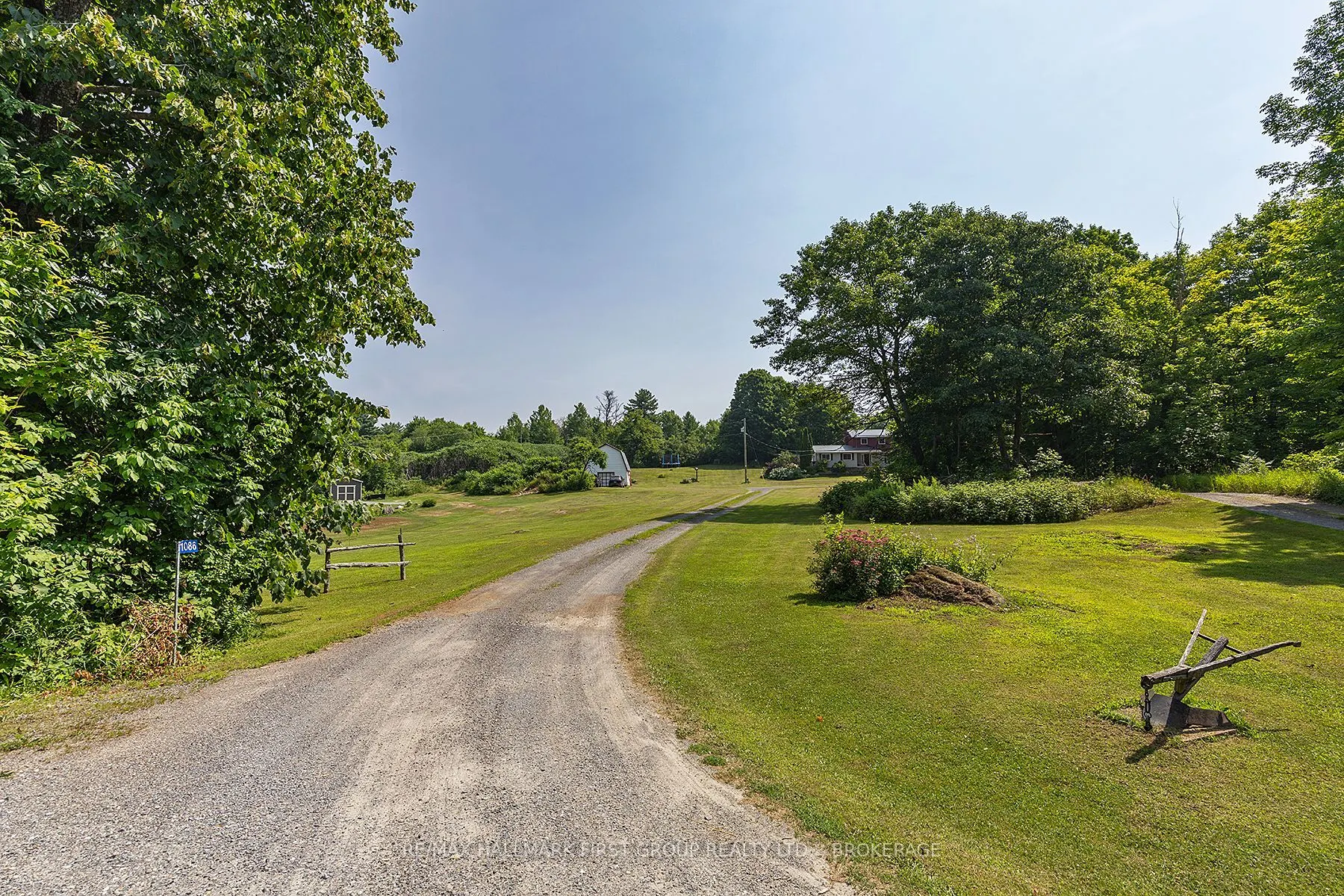 1086 Moon Road