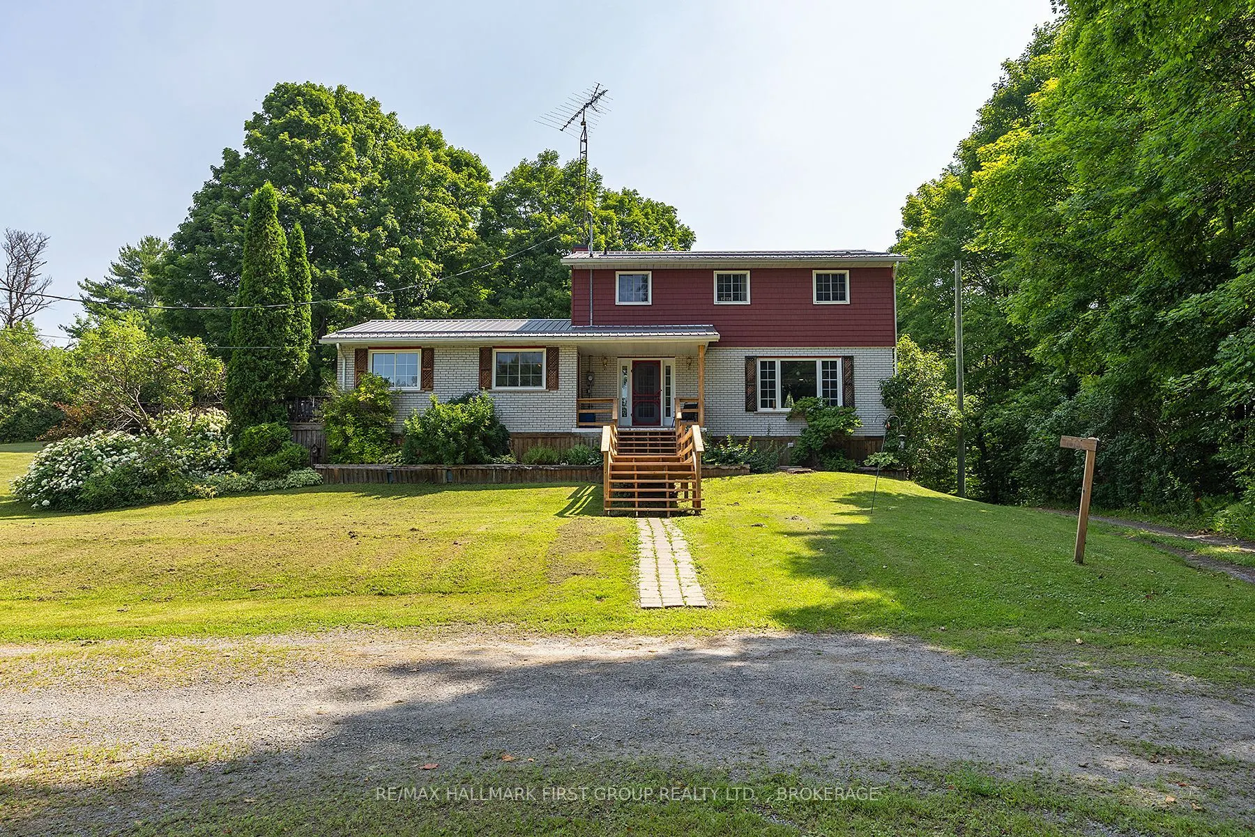 1086 Moon Road