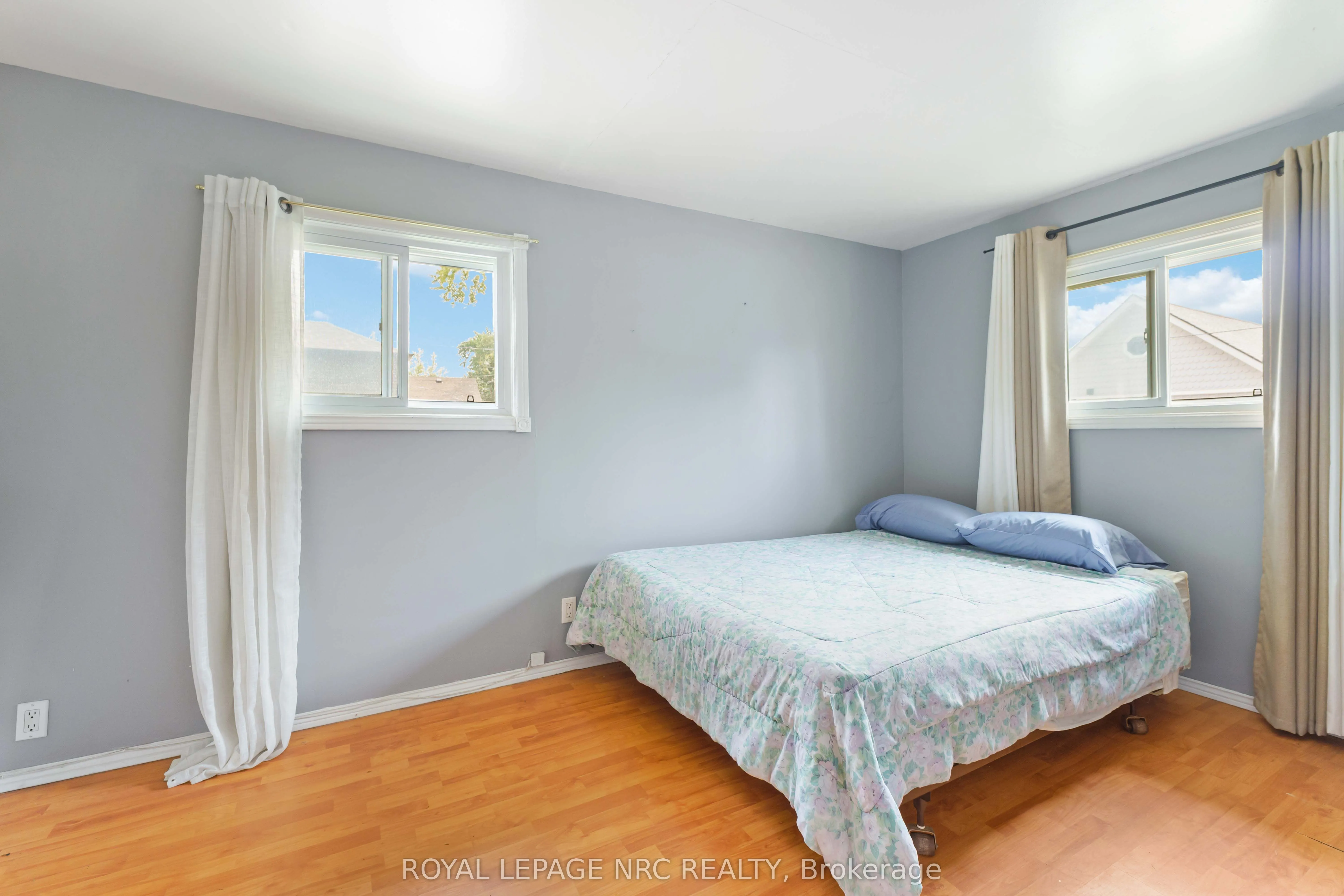16 CAMBRIDGE Road E