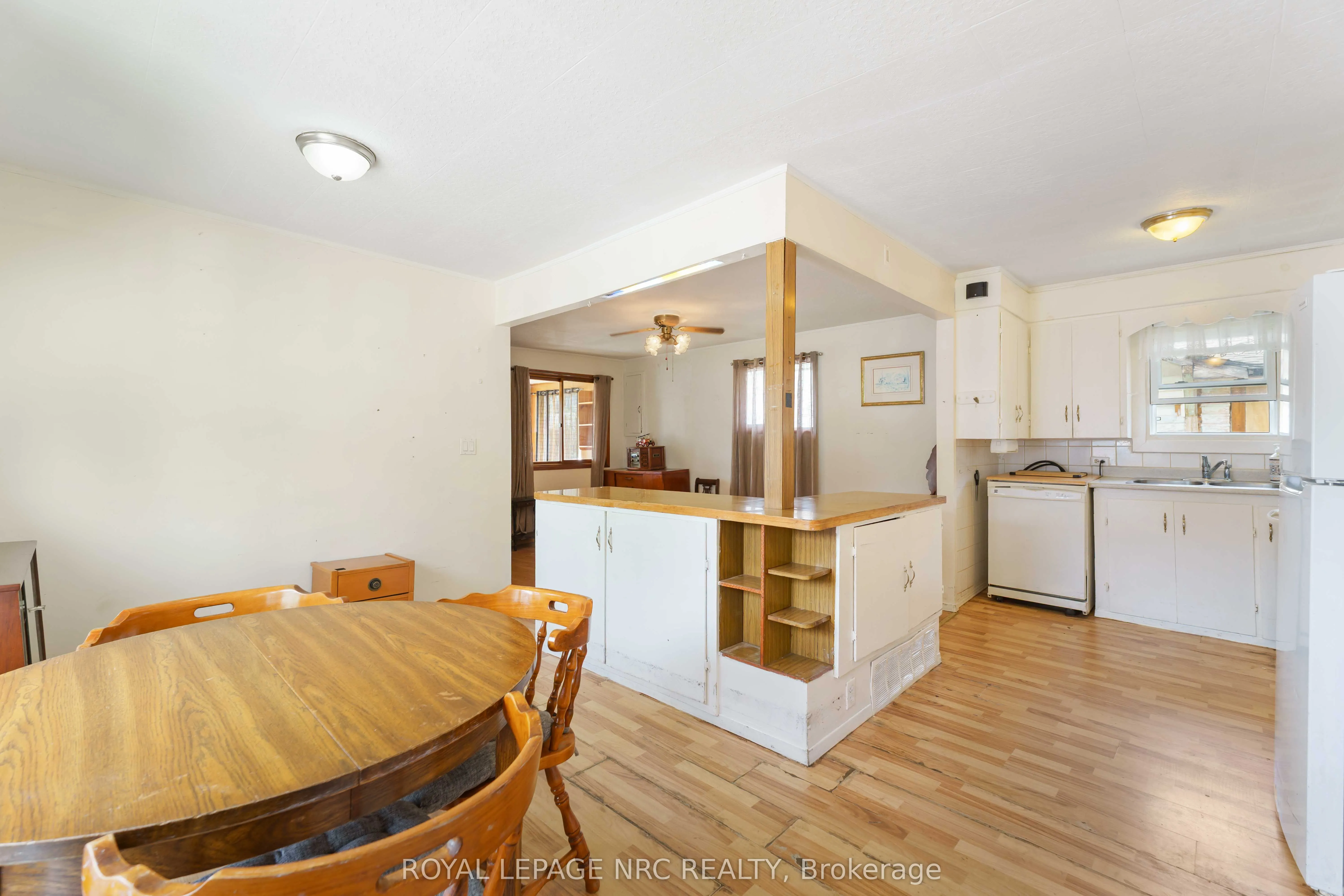16 CAMBRIDGE Road E
