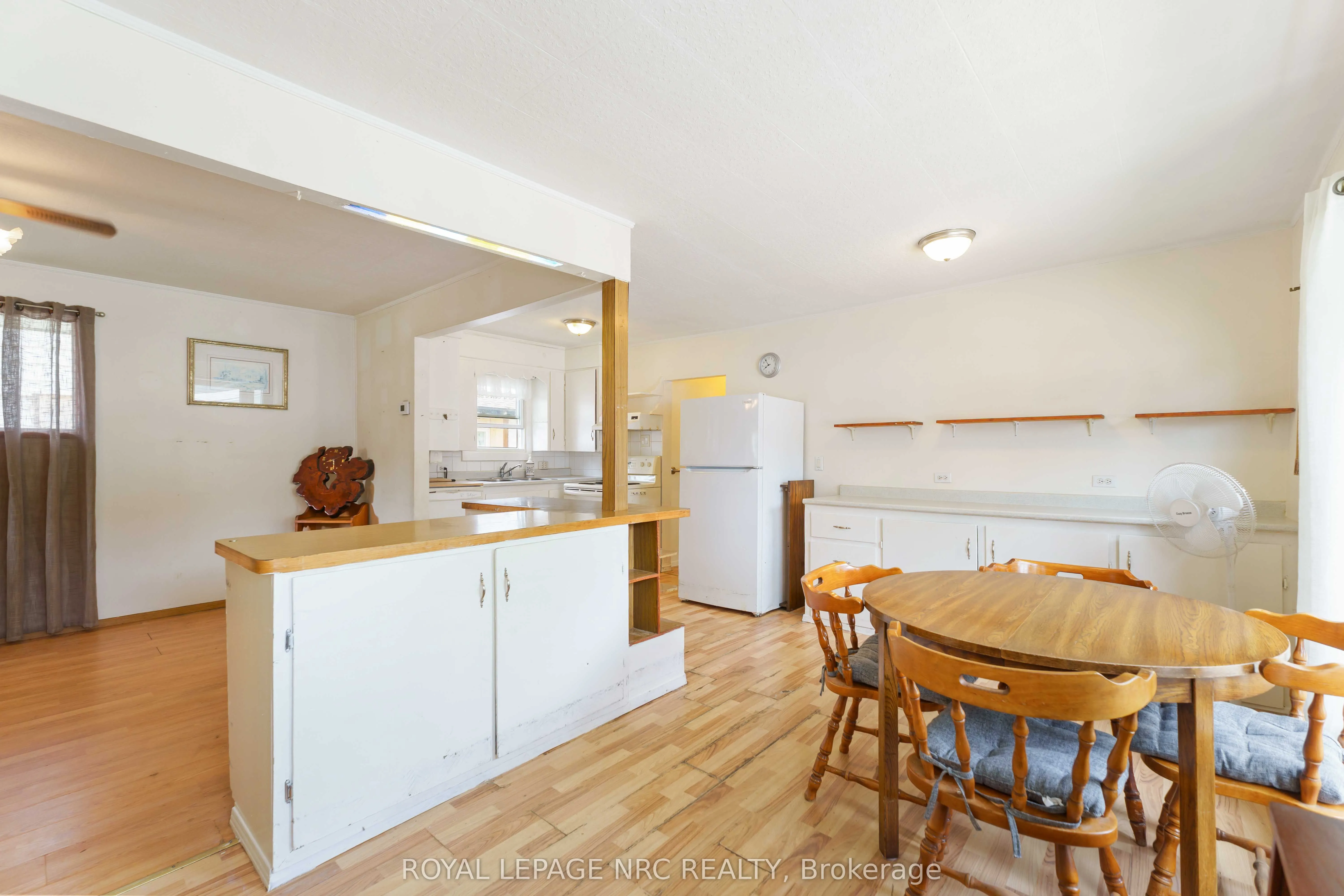 16 CAMBRIDGE Road E
