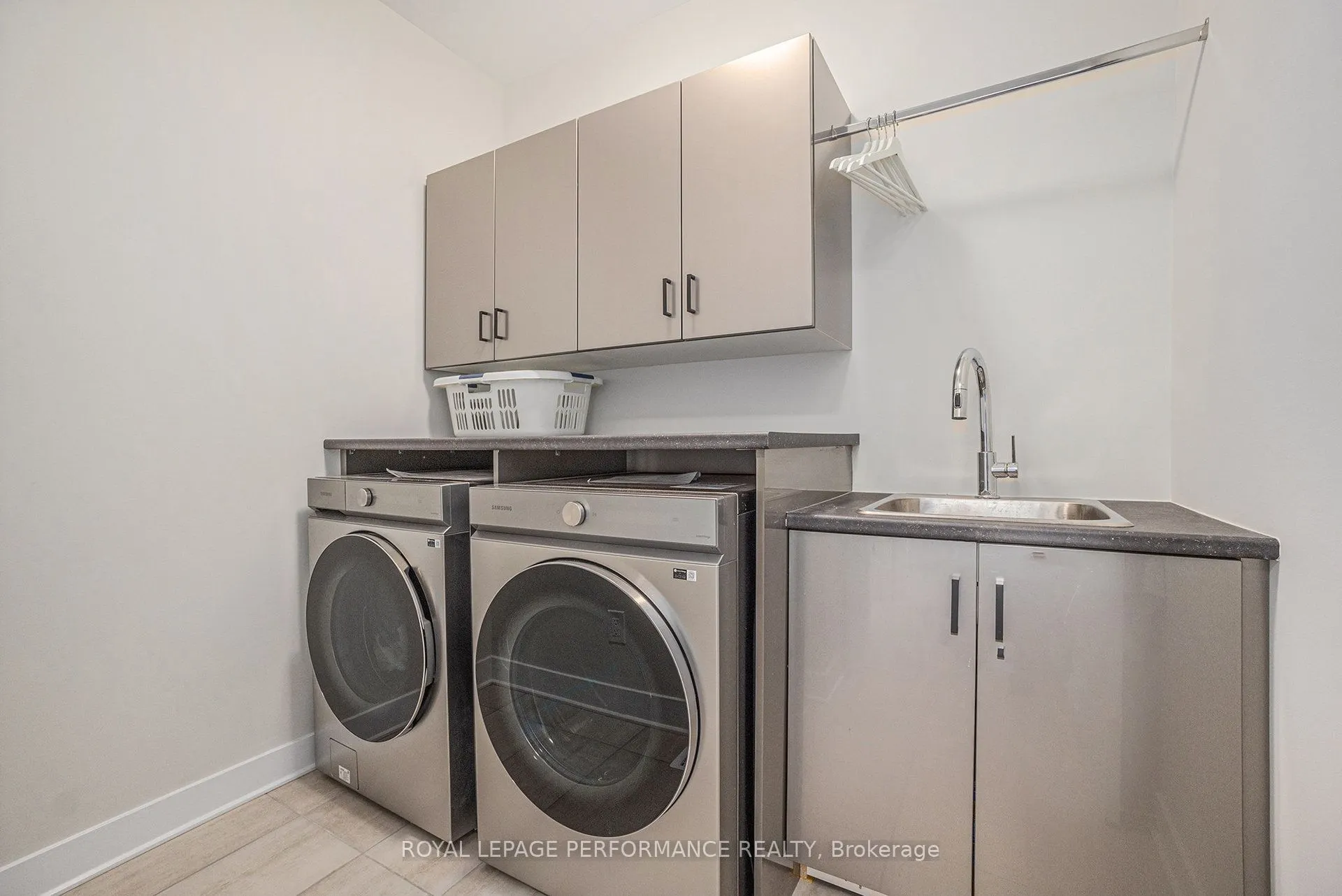 233 Beaugency Street